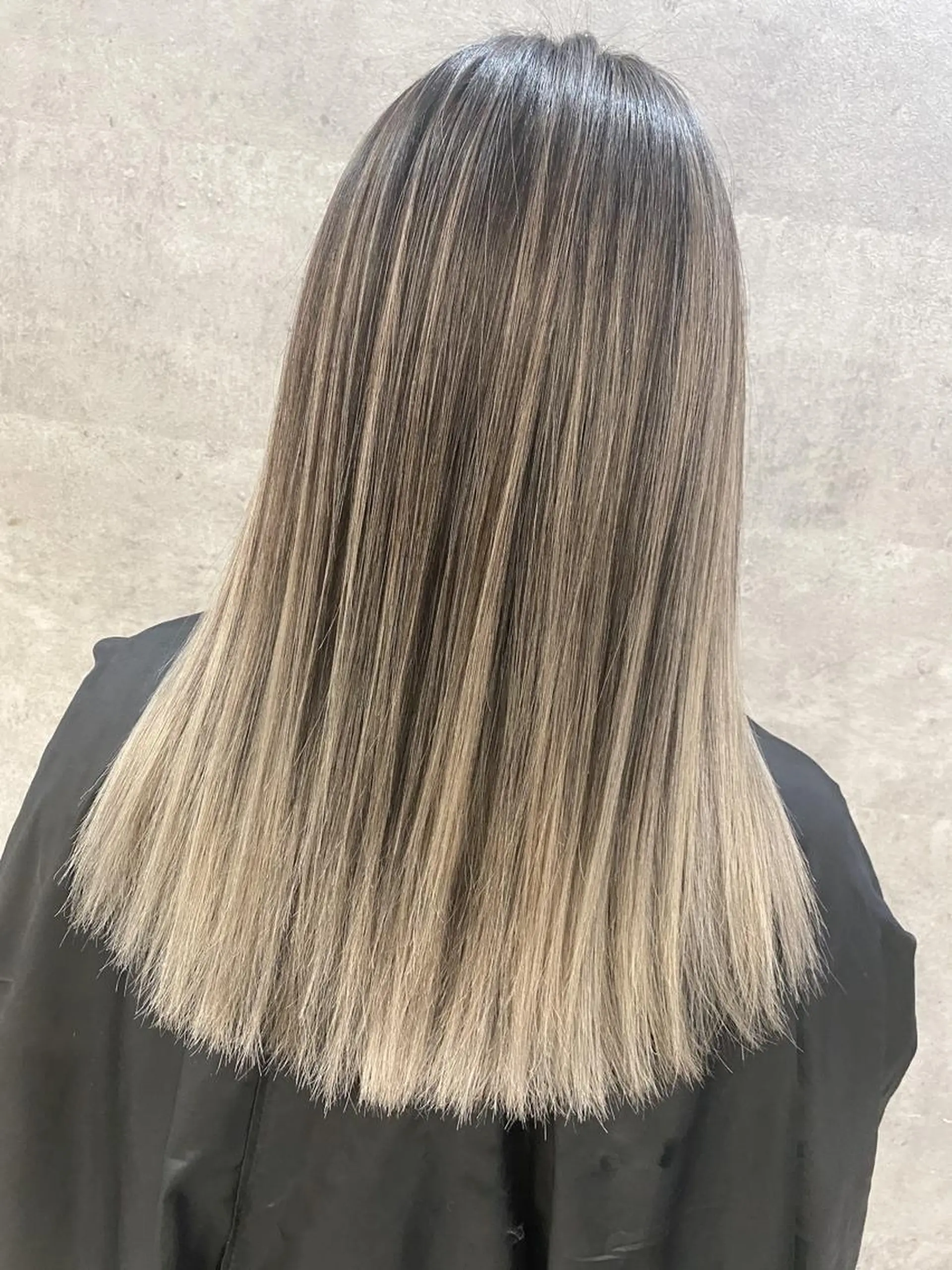 ミディアム カラー ヘアアレンジ ネイル マツエク・マツパ トリートメント 井上 一平のヘアスタイル