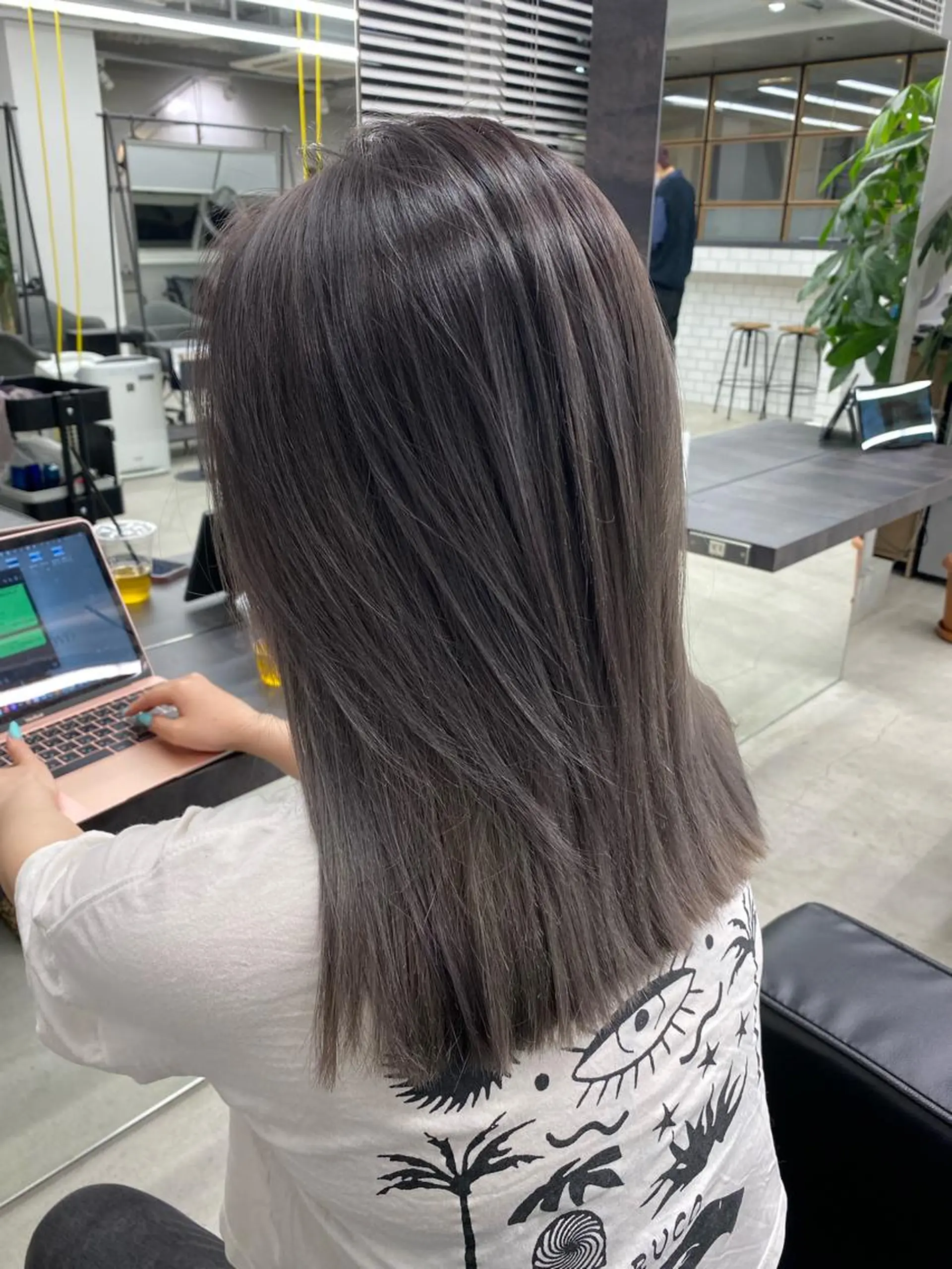 セミロング カラー ✨大人韓国レイヤー ✨吉原 潤✨のヘアスタイル