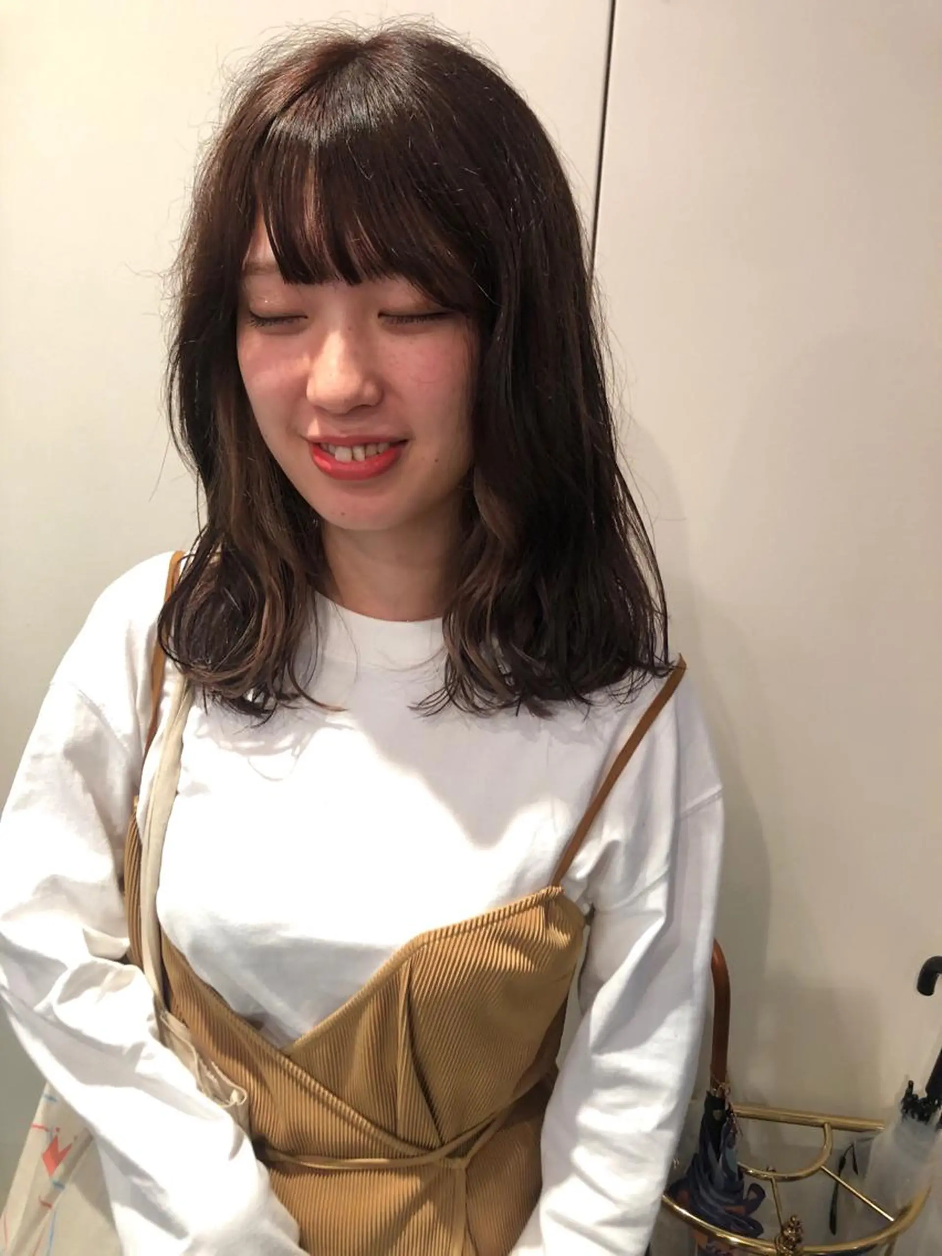 ミディアム カラー ヘアカラー トリートメント MIOベージュカラー 柔らかいカラーのヘアスタイル