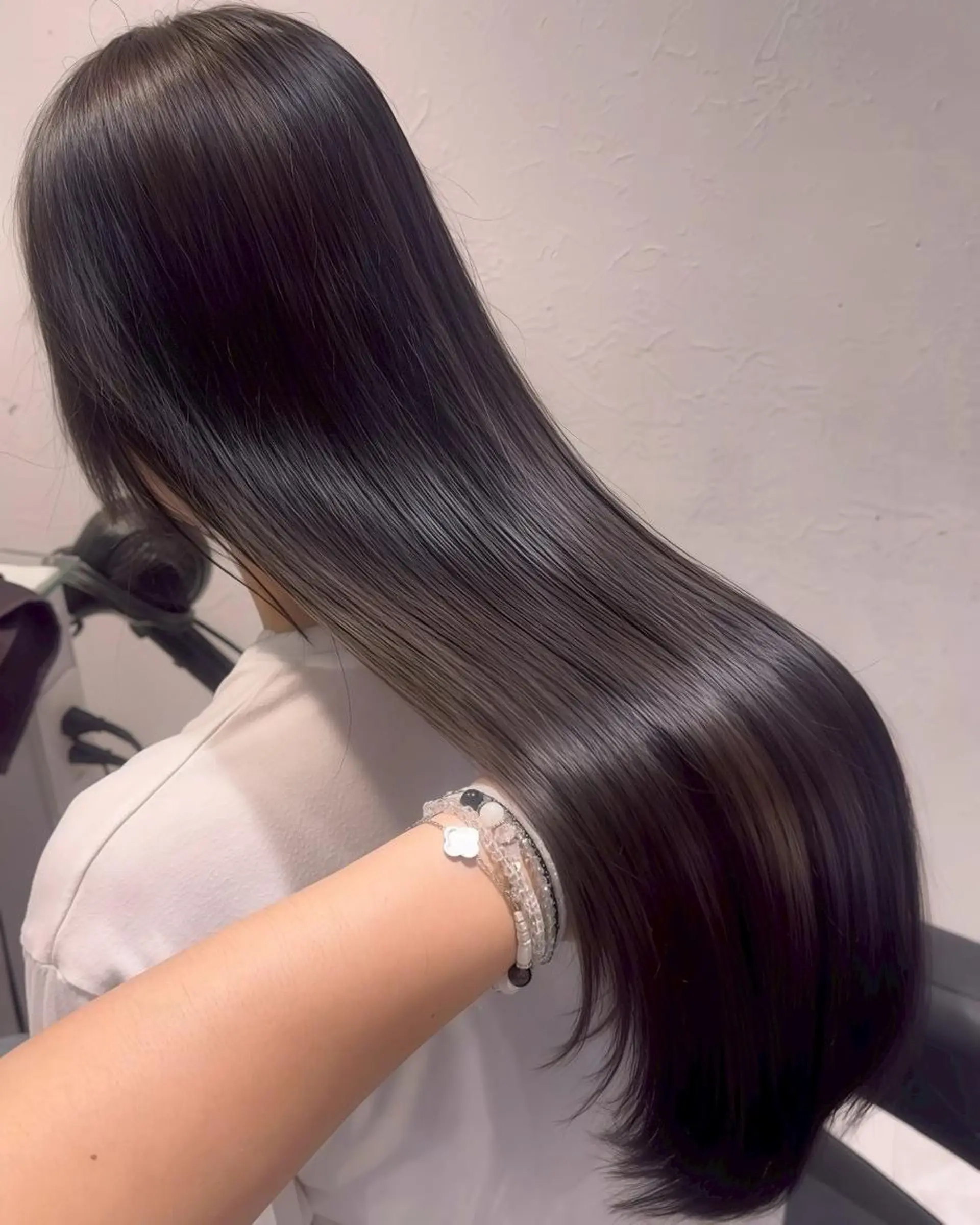 カラー *赤み撃退☘️透明感 トレンドカラー☘️のヘアスタイル