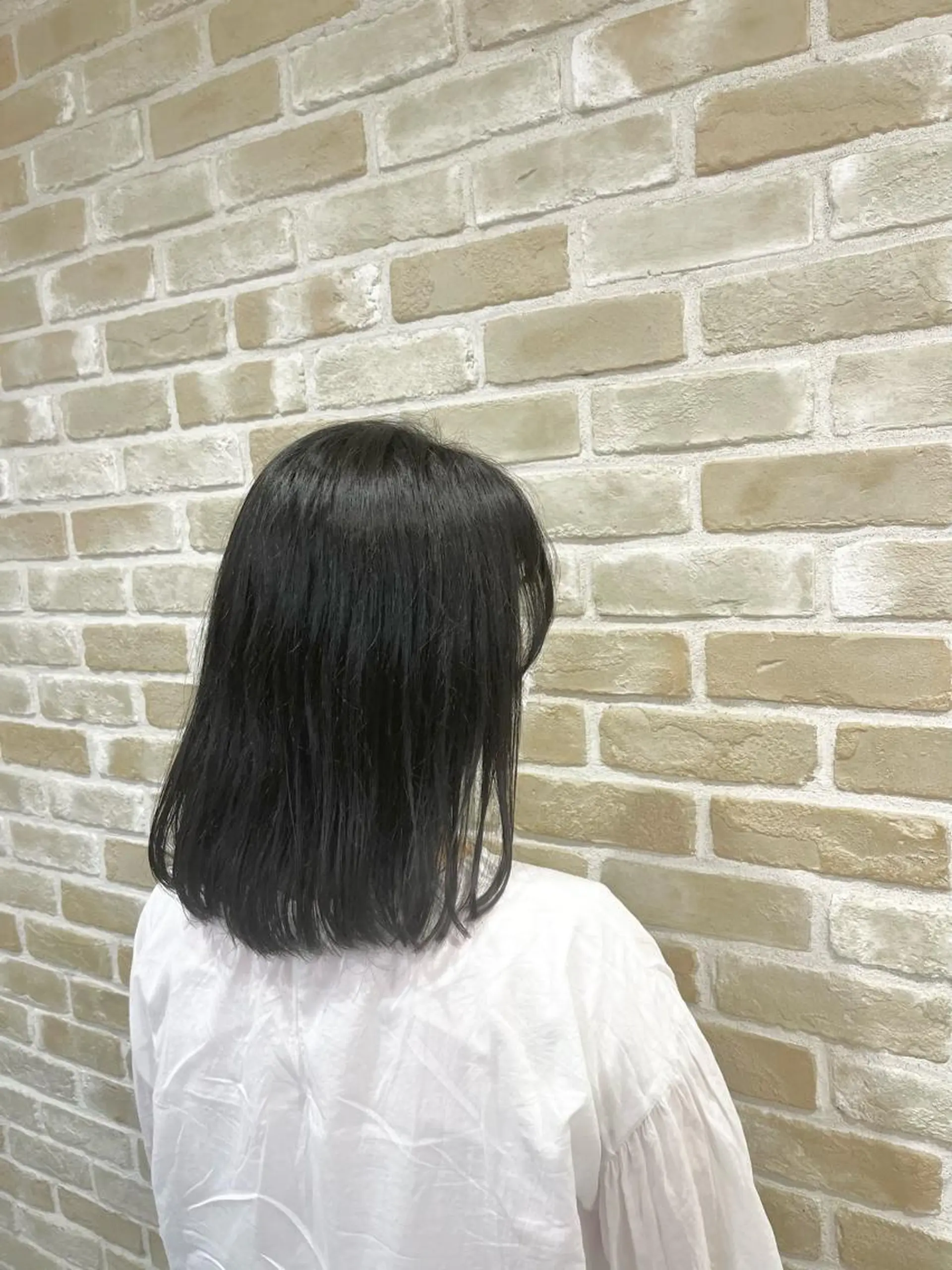 ミディアム sayaka 透明感カラーのヘアスタイル