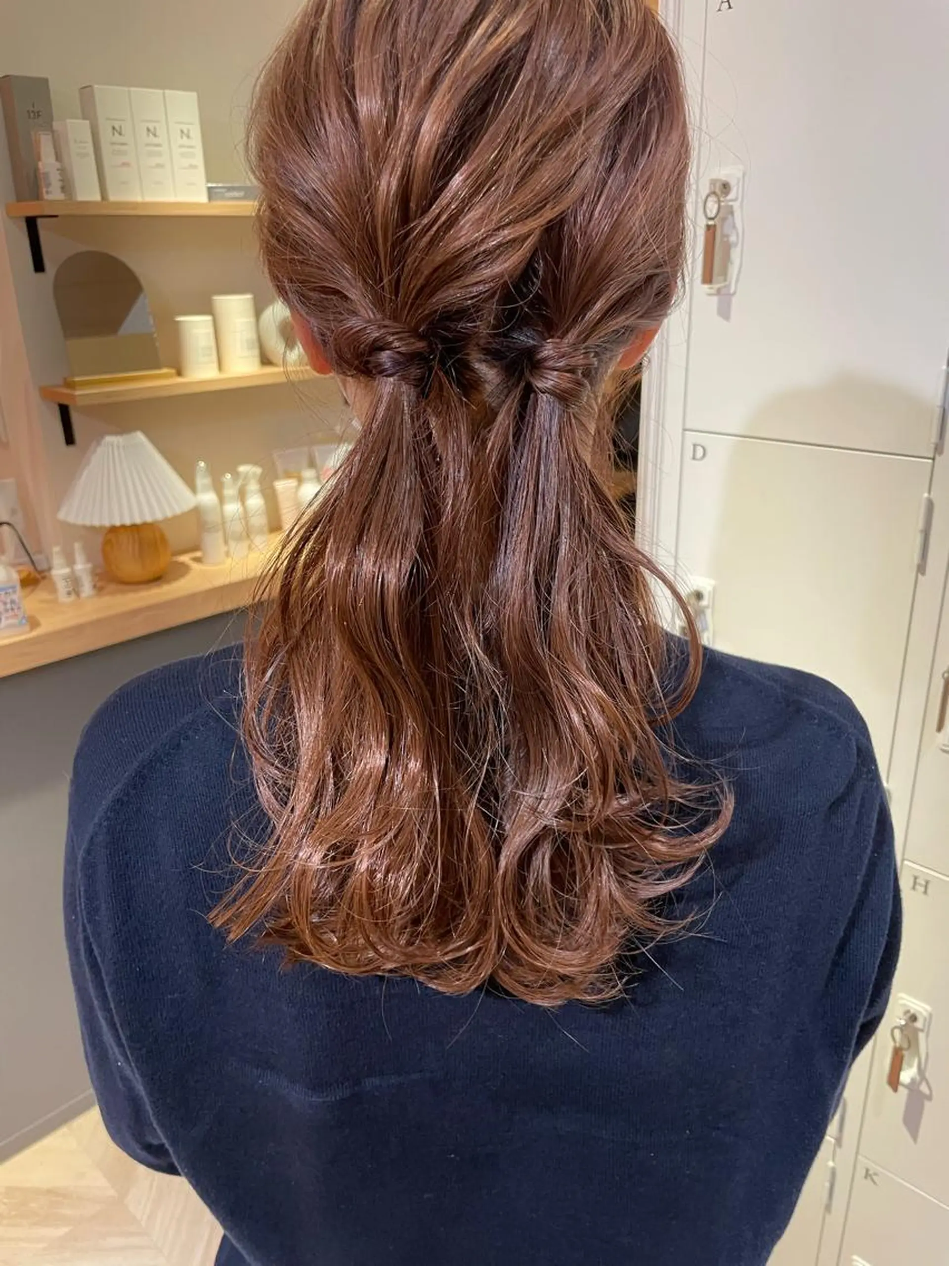 セミロング カラー akane .のヘアスタイル