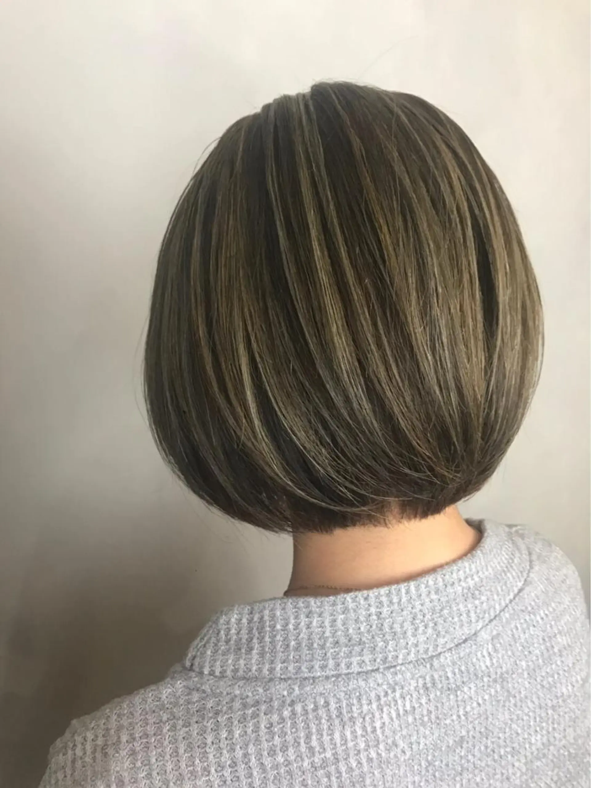 ショート カラー ショートボブ 丸みショート グレージュ ハイライトカラー ボブ BROCANTE立川 karasawa.nのヘアスタイル