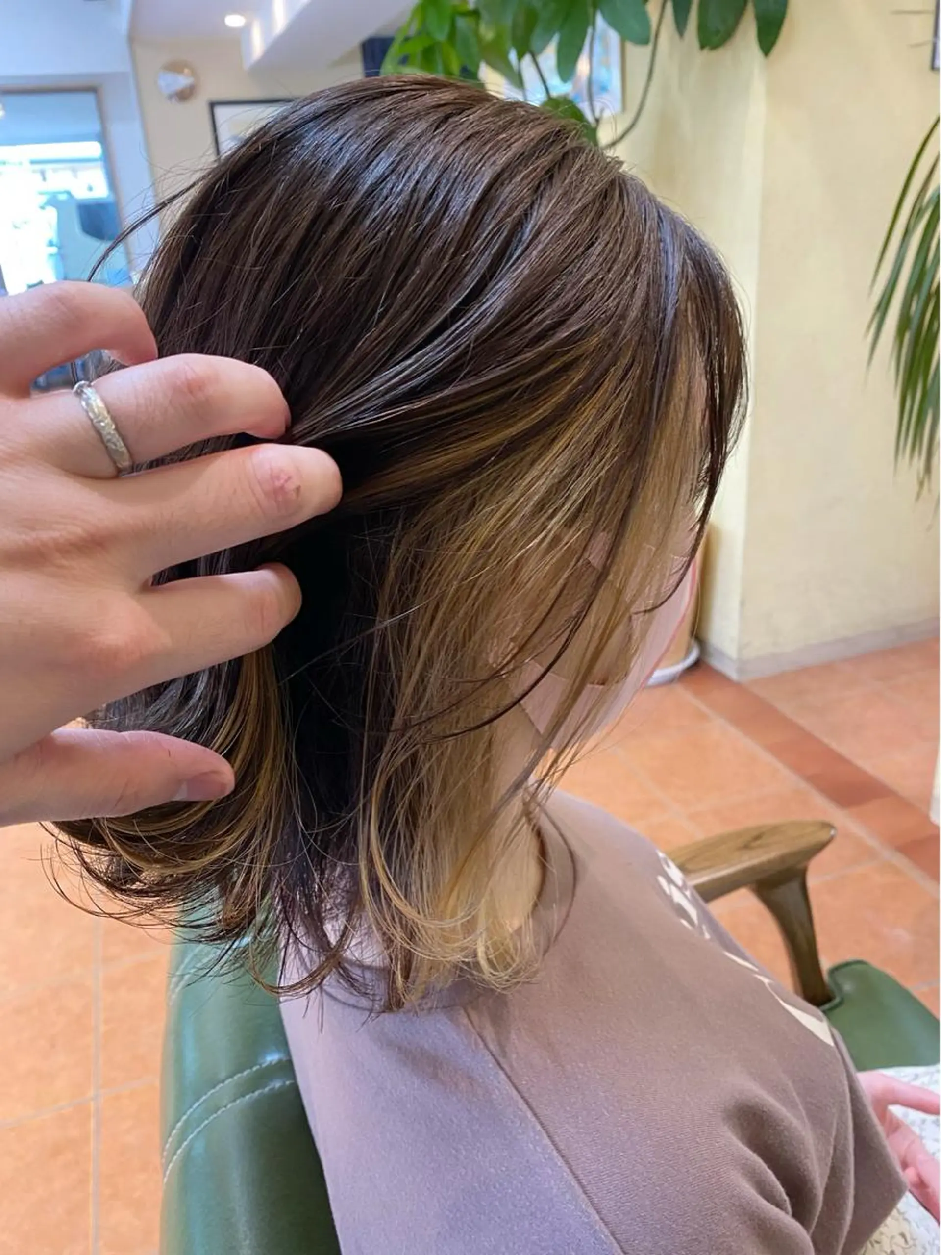 ミディアム カラー ヘアカラー トリートメント 石井 佑樹のヘアスタイル