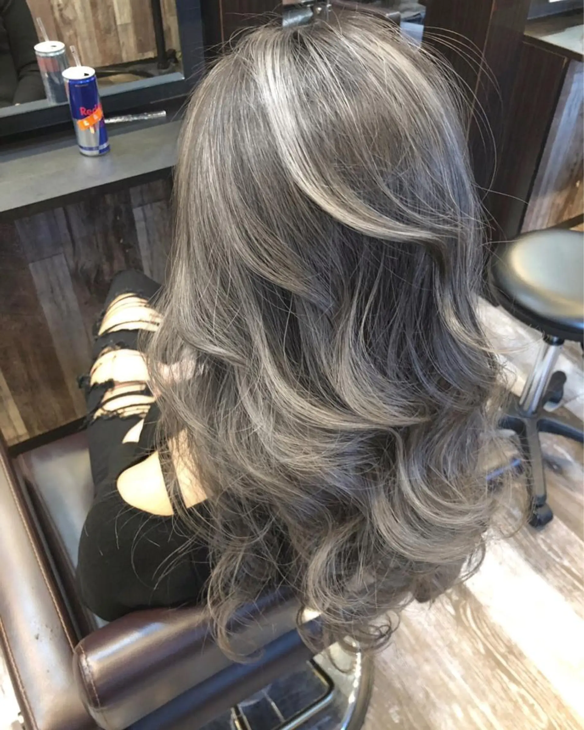 セミロング KIRA スズキ タクヤ／店長のヘアスタイル