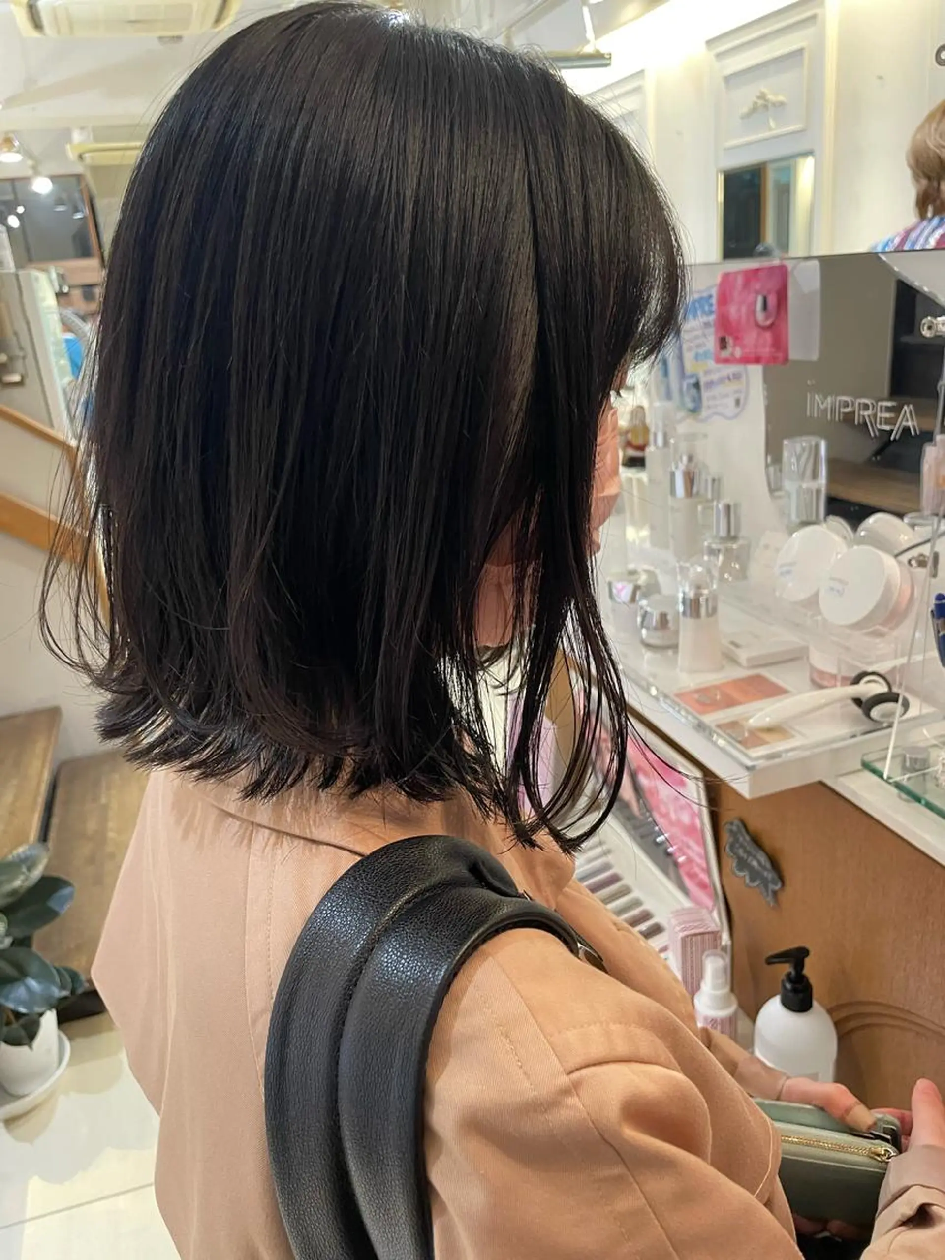 ミディアム カラー 透明感カラー ボブ カット ヘアカラー ✨カラー支持No.1 🧸ワキ カナコ🧸のヘアスタイル