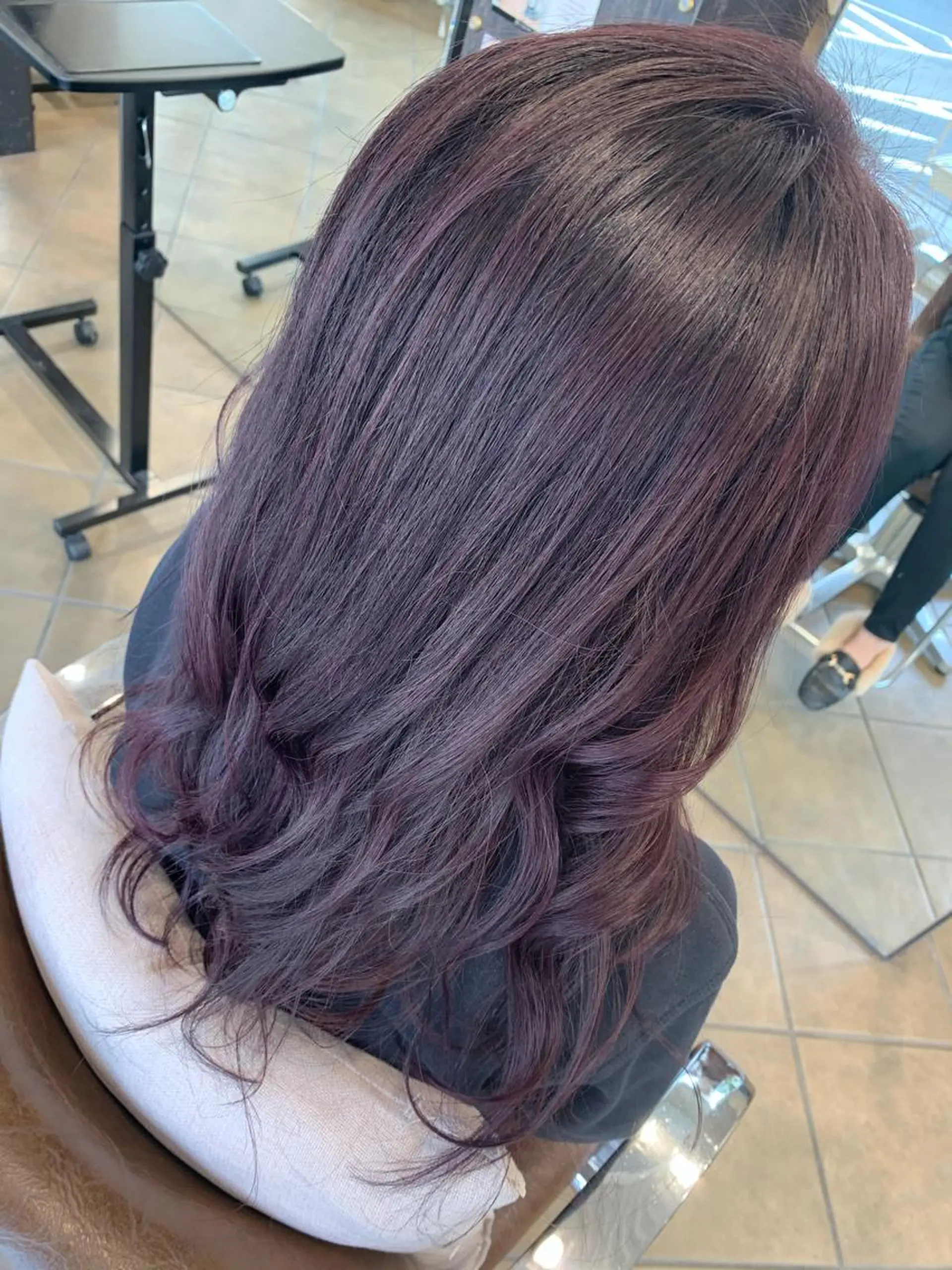 セミロング カラー パープルカラー ヘアカラー トリートメント Ripps長居所属・メテオ ／ヘアカラー 西川菜実のヘアスタイル