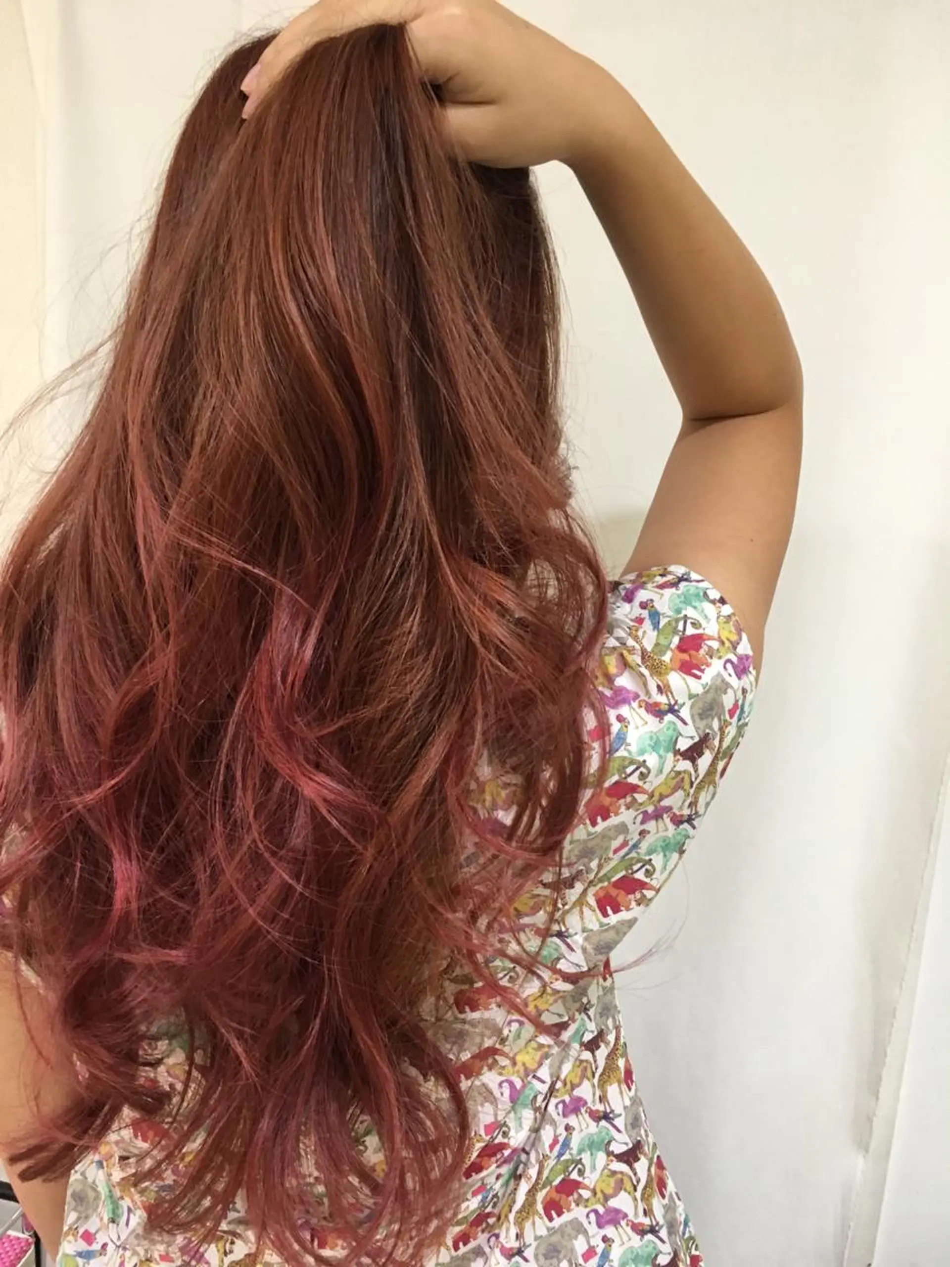 ミディアム カラー パーマ ヘアアレンジ メンズ マツエク・マツパ グラデーションカラー ピンクカラー カラーマツエク きむえり/髪質改善 /うねり広がり改善のヘアスタイル