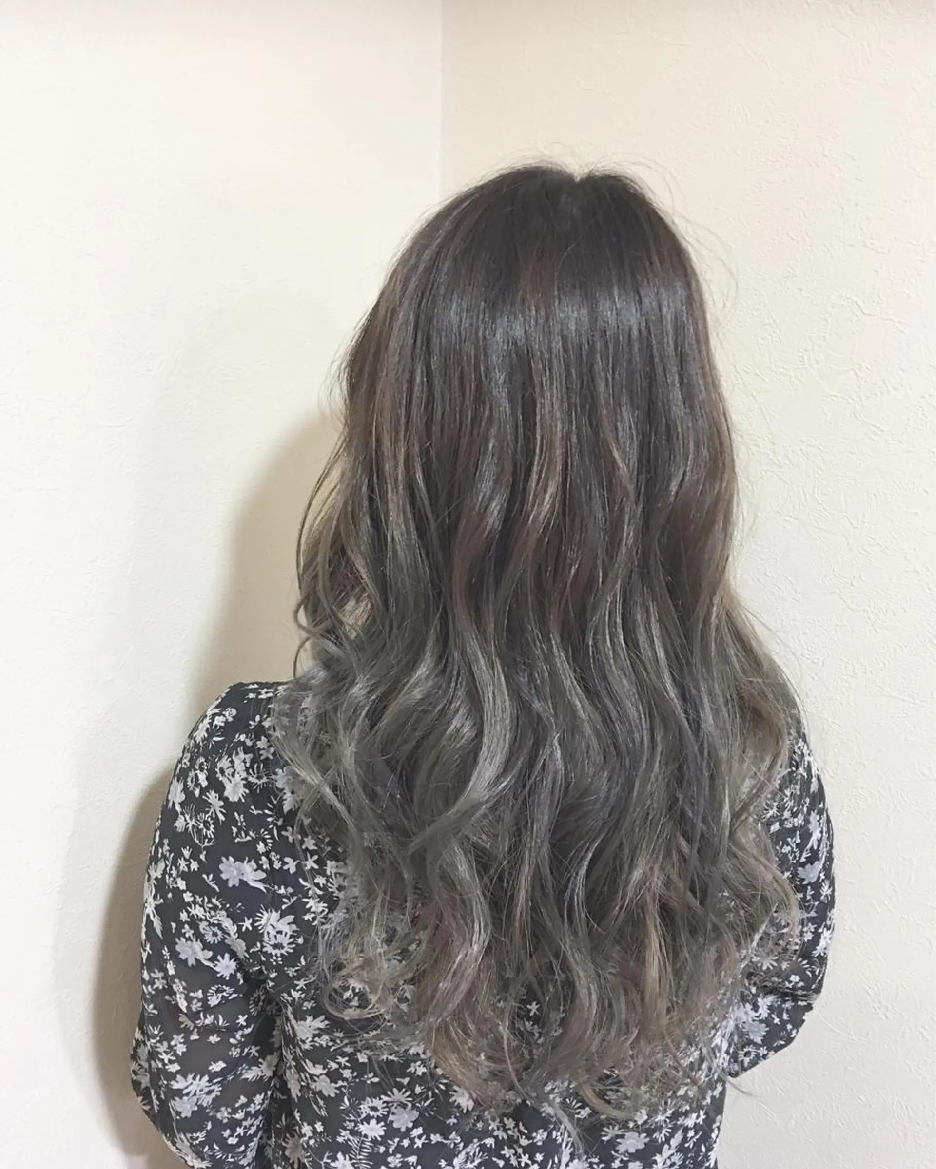 ロング ヤマグチ ヒカルのヘアスタイル