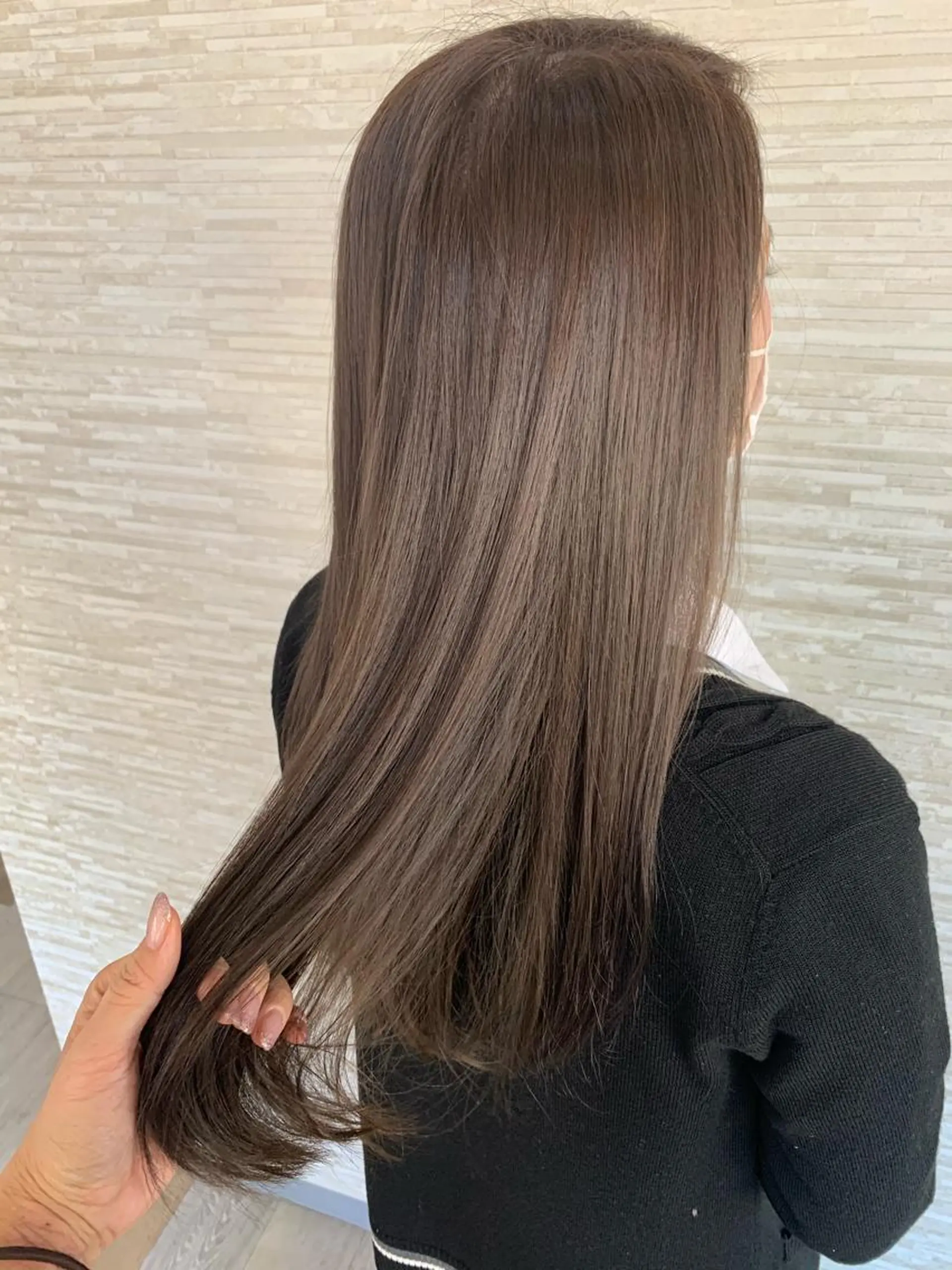 ロング 小笠原 菜緒のヘアスタイル