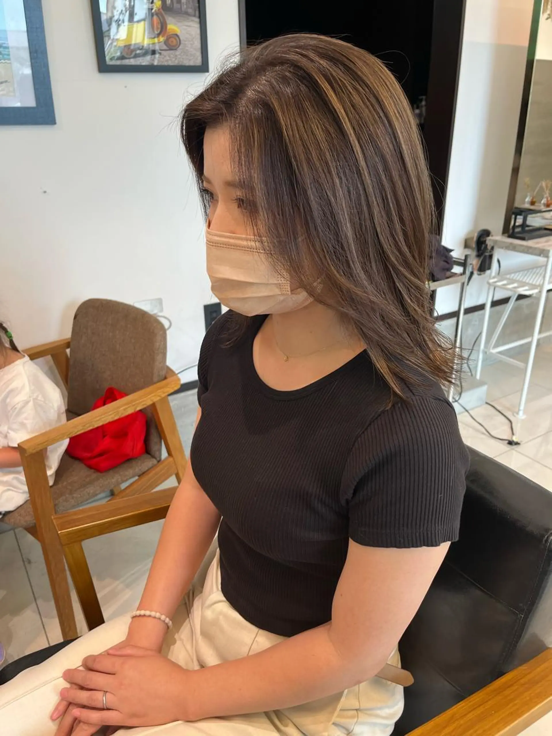 ミディアム カラー ハイライトカラー ハイライト レイヤーカット 手塚 亮汰のヘアスタイル