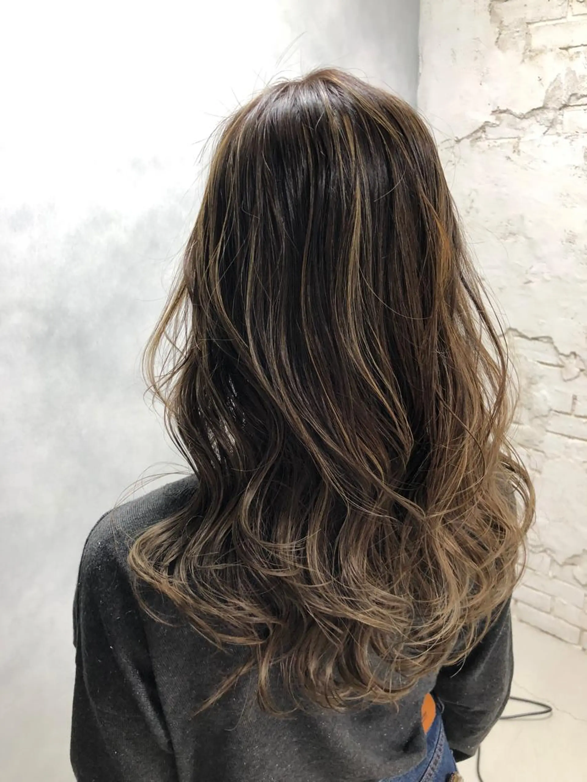 ロング カラー バレイヤージュ ブリーチ ケアブリーチ ダブルカラー ハイライトカラー welring hair salonのヘアスタイル