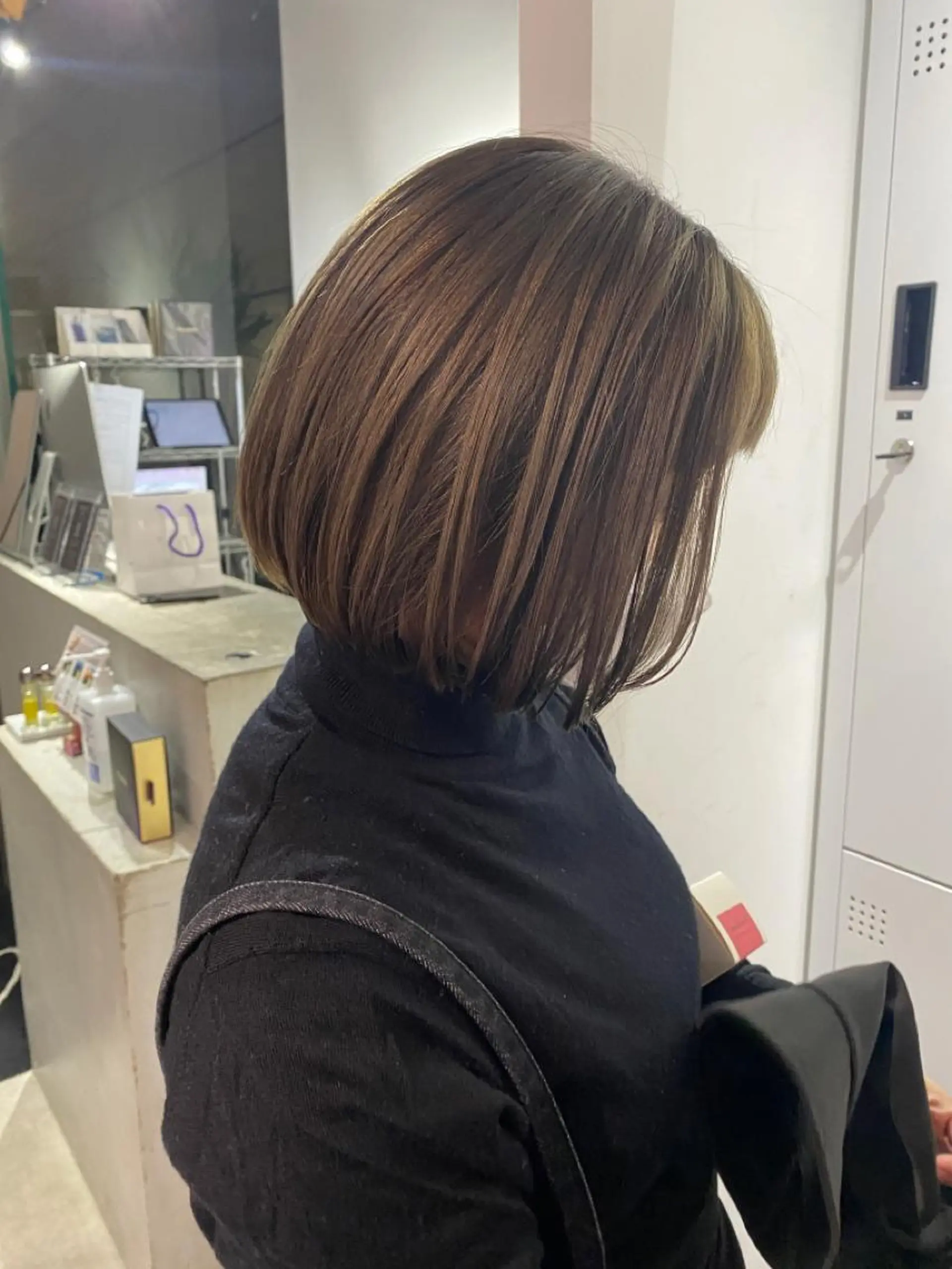 ショート カラー ベージュカラー オリーブベージュ とびまつ /ショート/脱白髪染のヘアスタイル