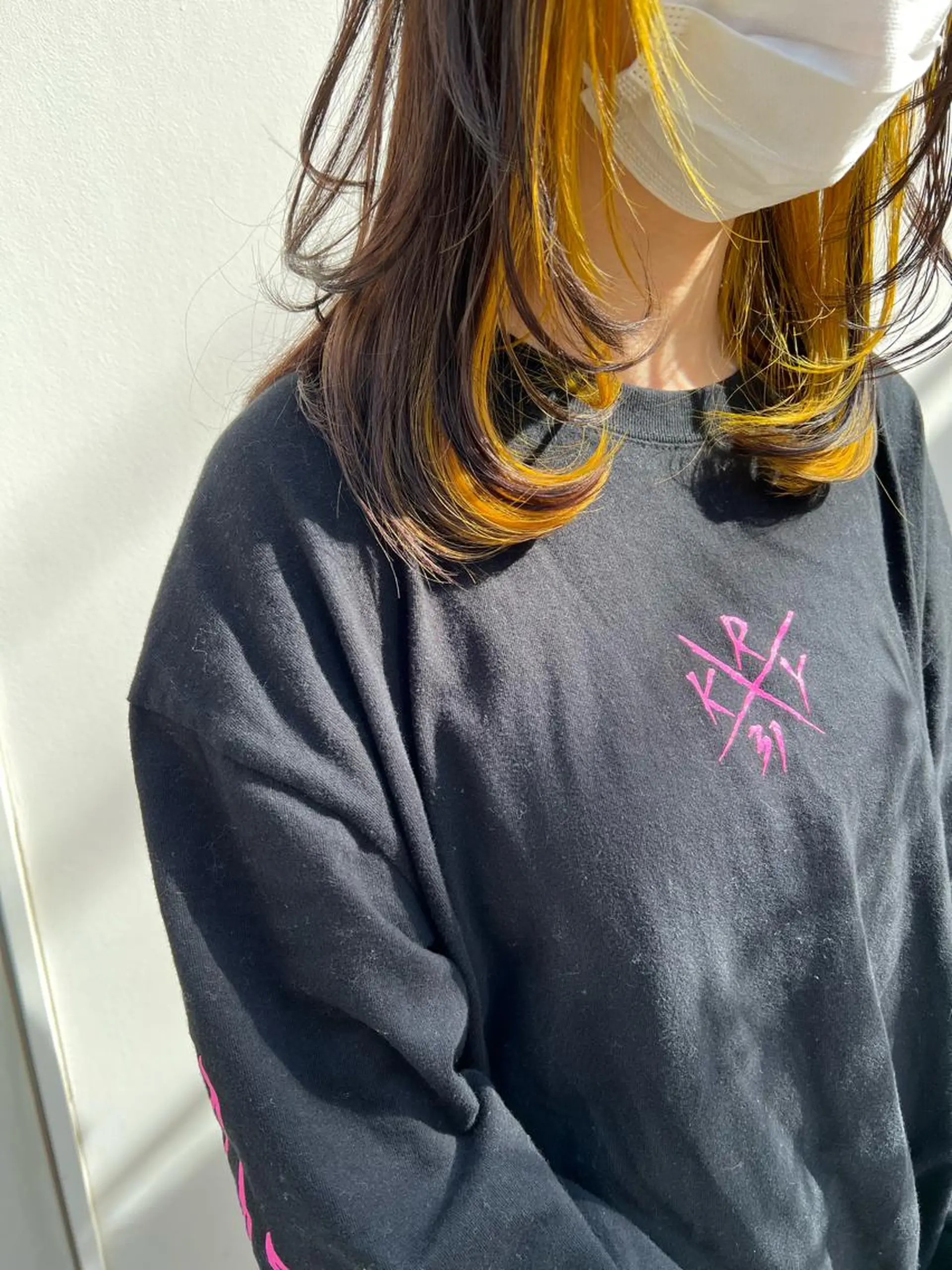 セミロング 草野ゆずき⌇縮毛矯正 ⌇Wカラー⌇レイヤーのヘアスタイル