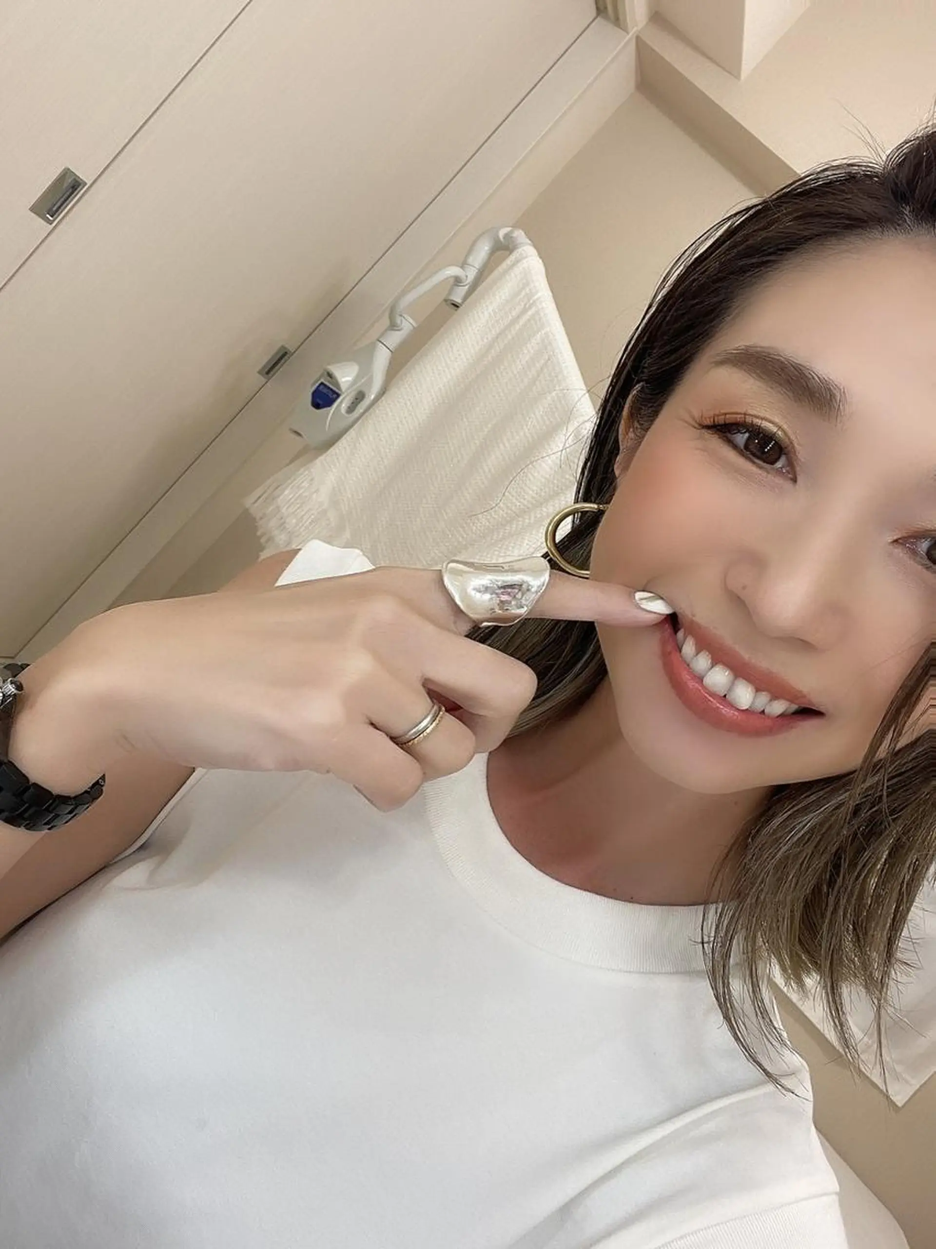 ロング ヘアアレンジ ネイル マツエク・マツパ メンズ カラー パーマ キッズ アイブロウ エステ リラク ライトビューティー 銀座店のエステ・リラクイメージ