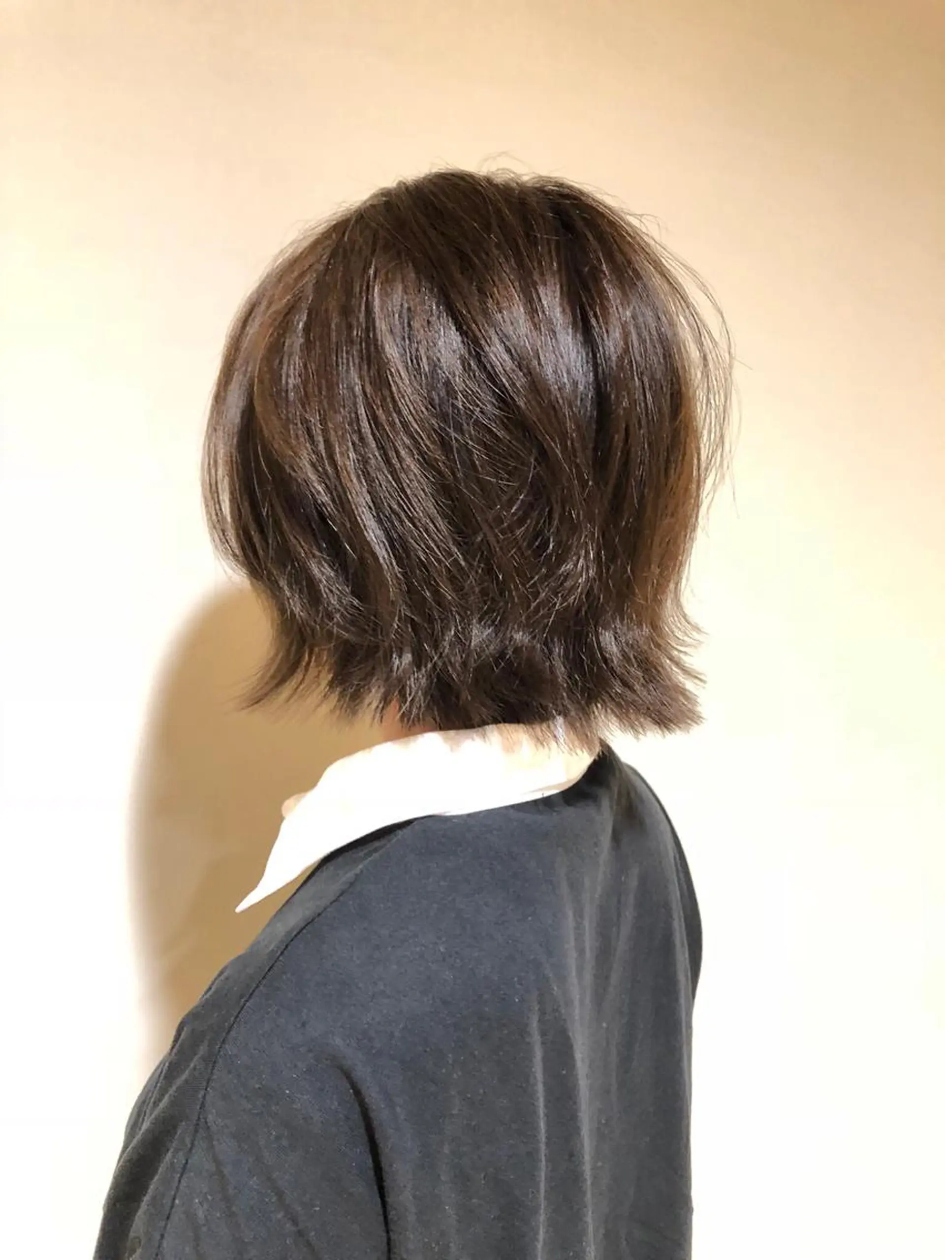 ショート ヘアカラー 冨田 義智のヘアスタイル