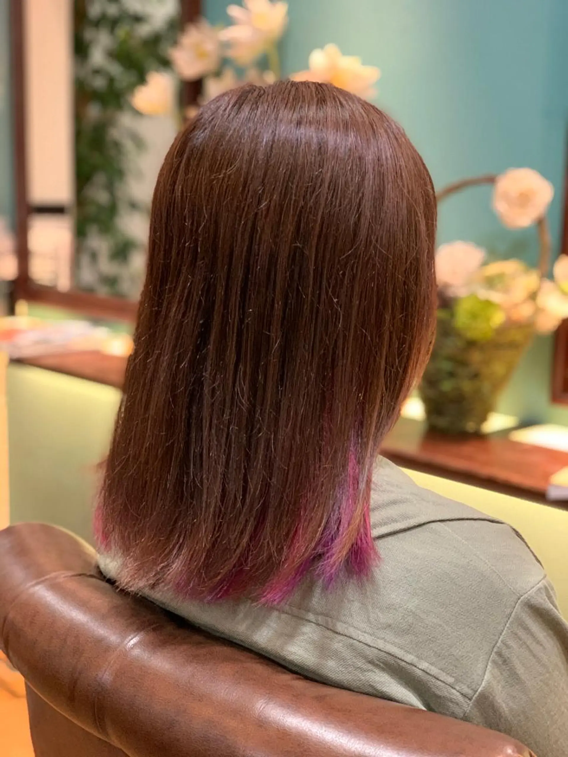 セミロング パープルカラー カット特化美容師 齋藤桐のヘアスタイル