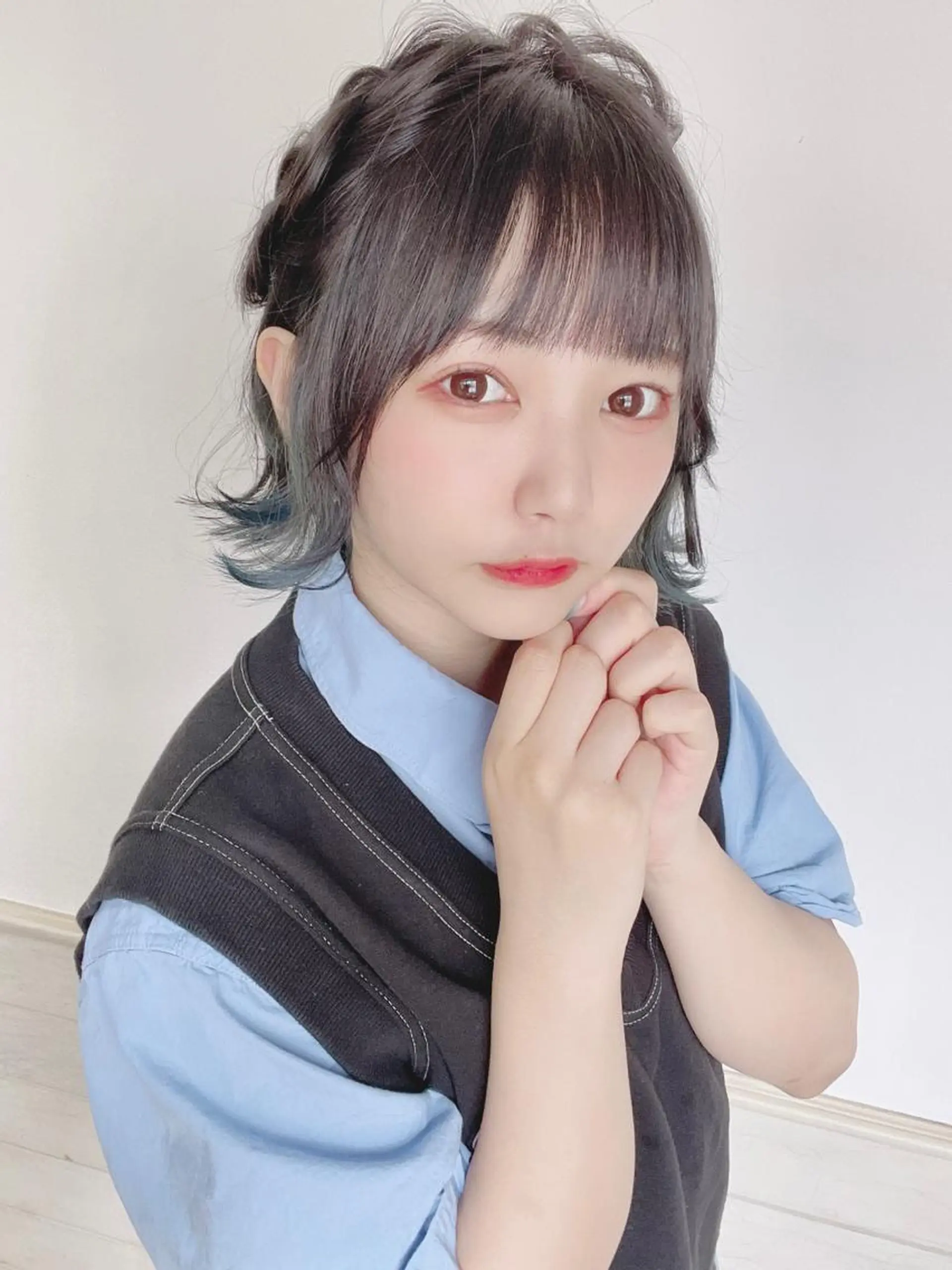 ミディアム カラー ヘアアレンジ ブルーカラー イヤリングカラー イルミナカラー インナーカラー 💖透明感カラー💖 mayukoのヘアスタイル