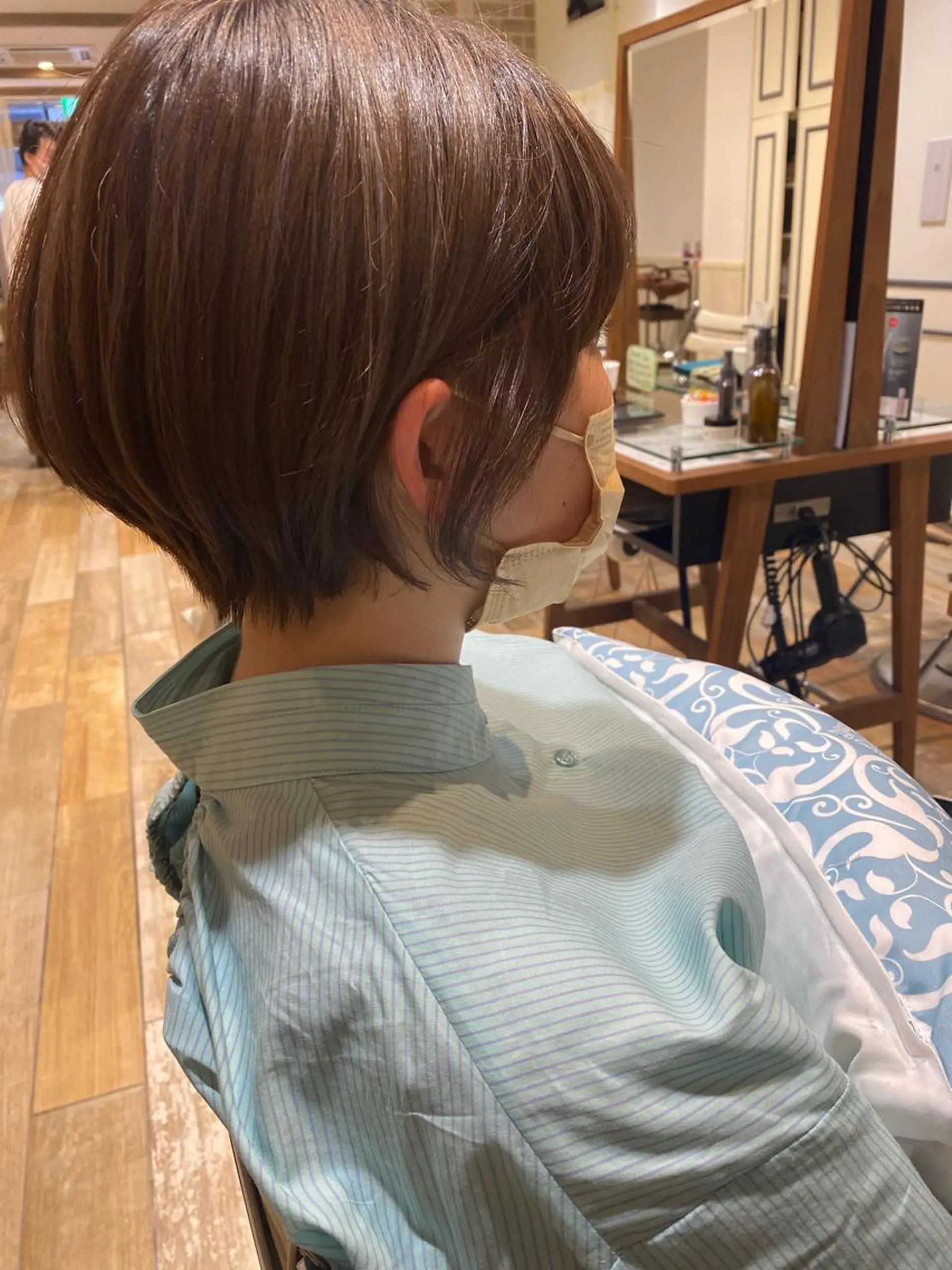 ショート カラー カット ヘアカラー トリートメント 宮内 真乃のヘアスタイル
