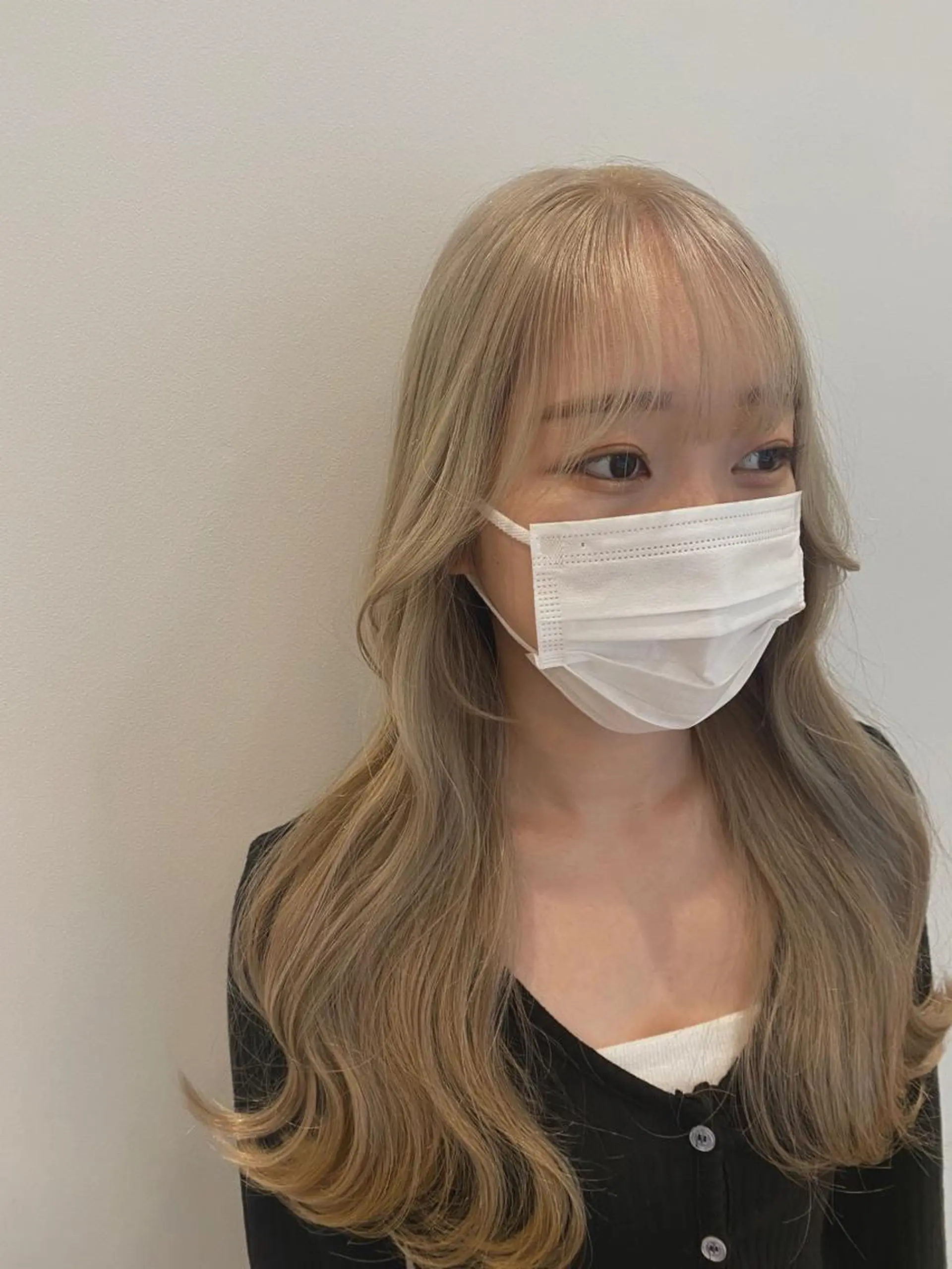 ロング カラー ハイトーンカラー エギョモリ 顔周りカット 韓国風ヘア ロング 和歌山韓国ヘア🌙 MOEのヘアスタイル