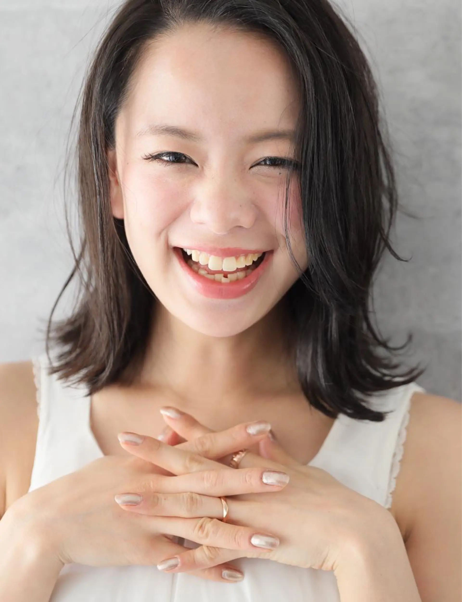 ミディアム 外ハネヘア 🎗️comoda 神戸三宮 髪質改善のヘアスタイル