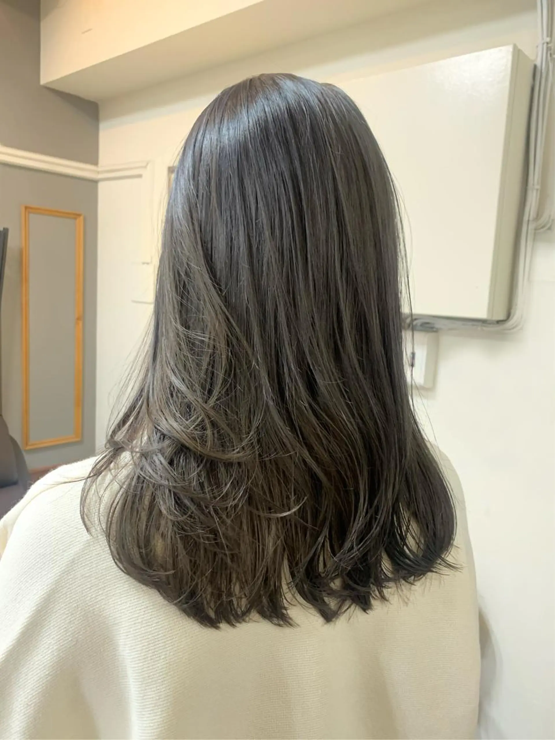セミロング カラー まろやか透明感カラー ♡MANAのヘアスタイル