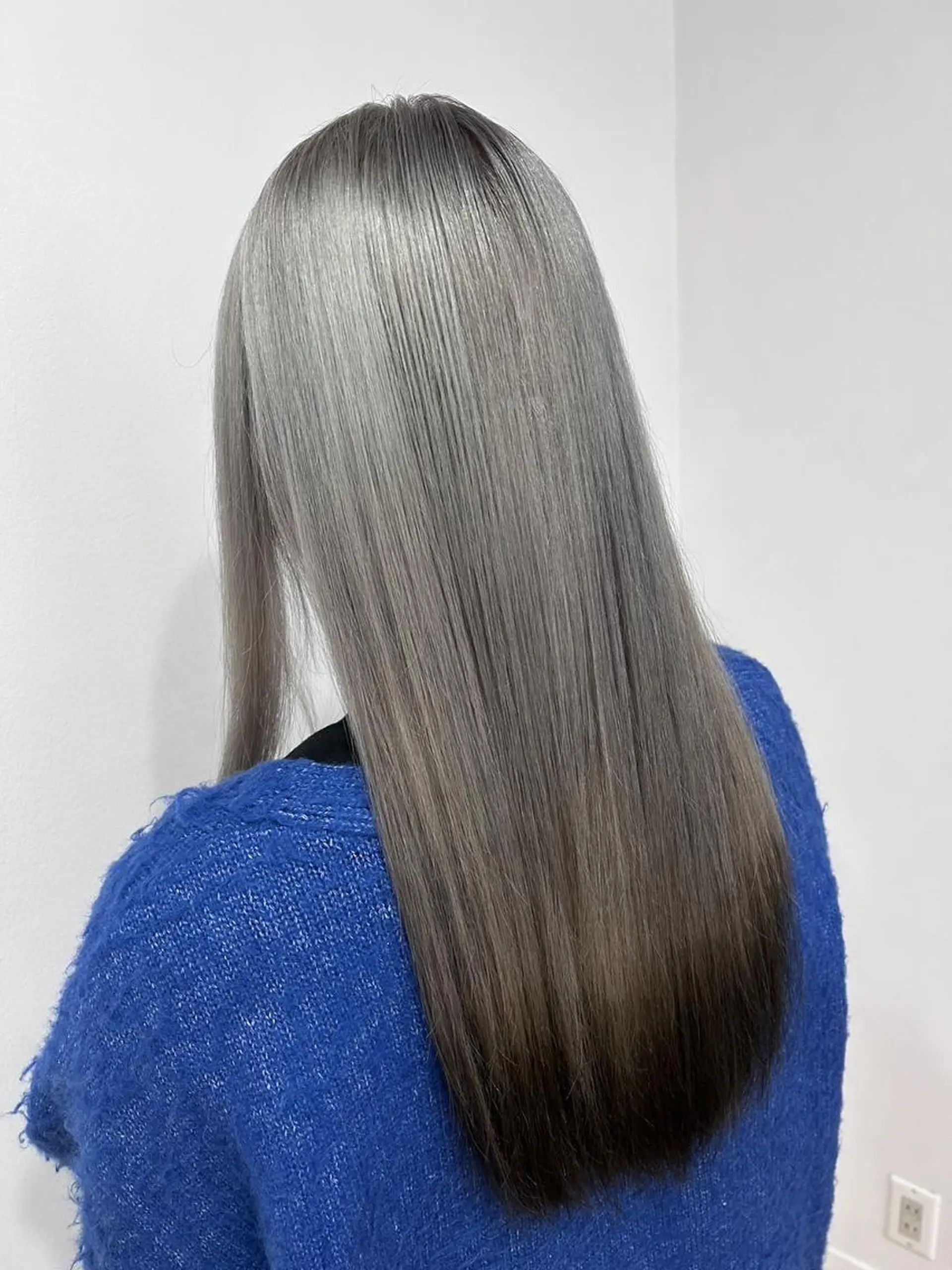 ミディアム HEADS MARIKAのヘアスタイル