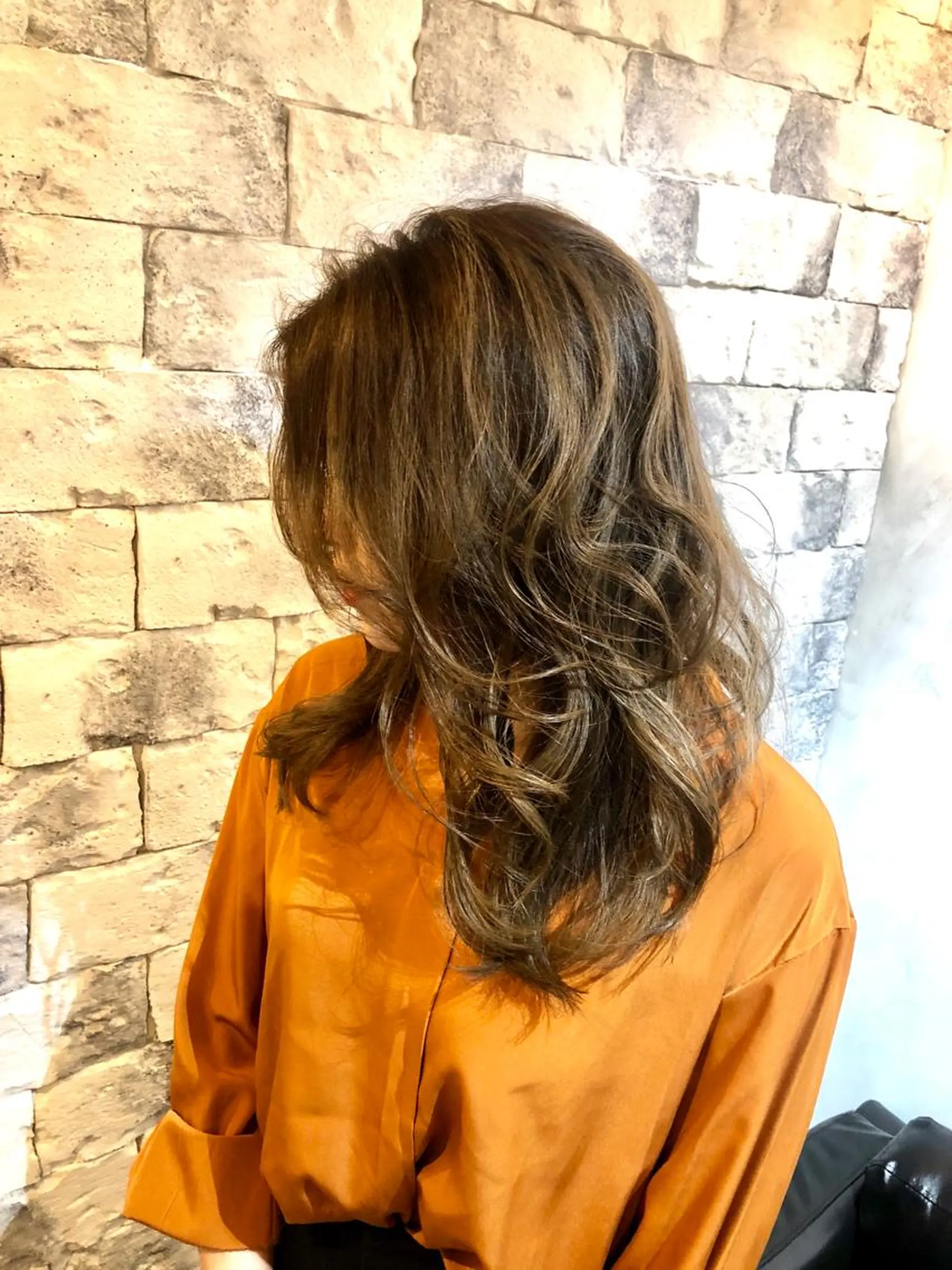 セミロング カラー ブルーカラー グレージュ ハイライトカラー ラベンダーカラー 外国人風カラー 綺麗な髪質にしたい方 限定🌈清水　祥のヘアスタイル