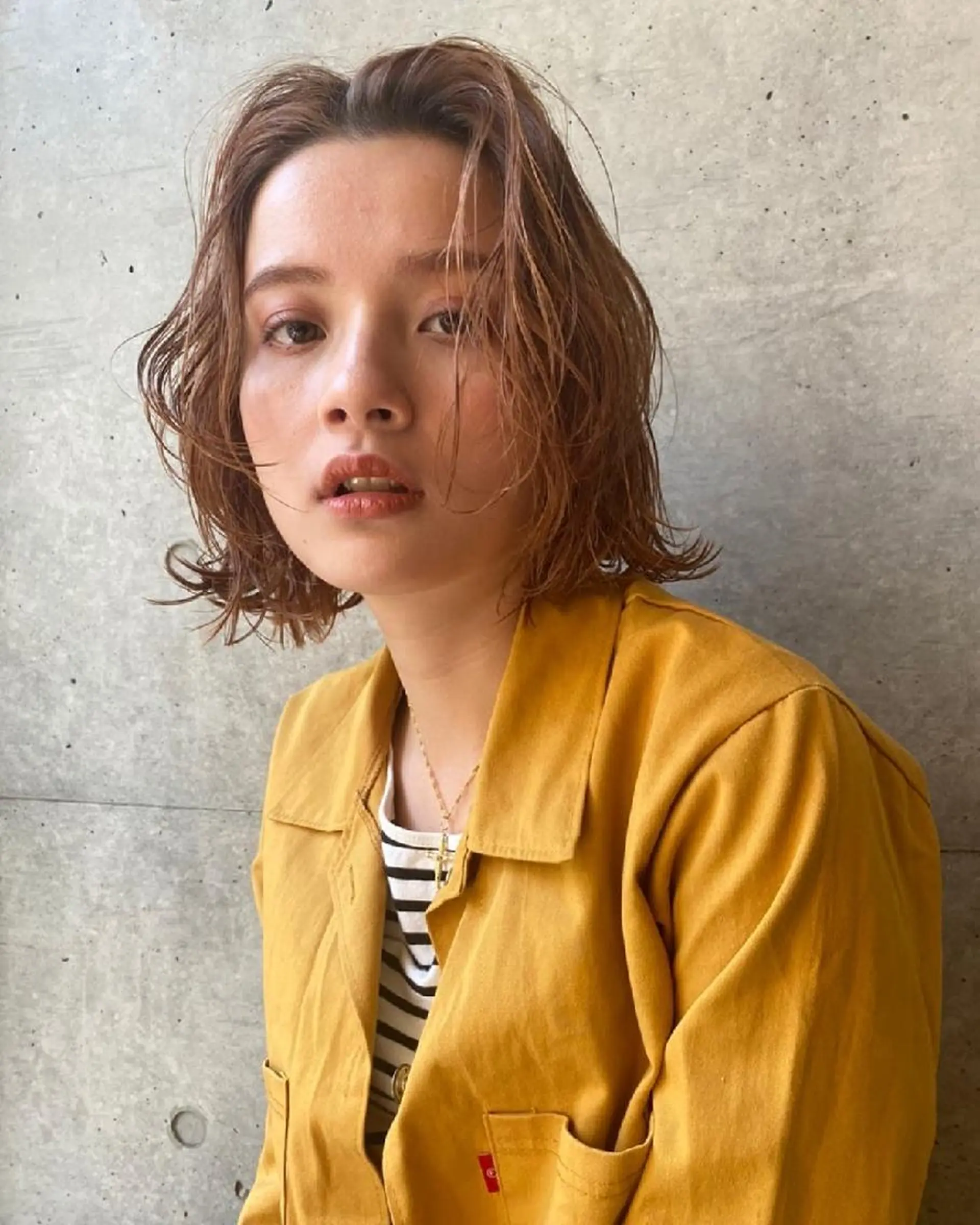 ミディアム カット ヘアカラー パーマ トリートメント 小田川 竜也のヘアスタイル