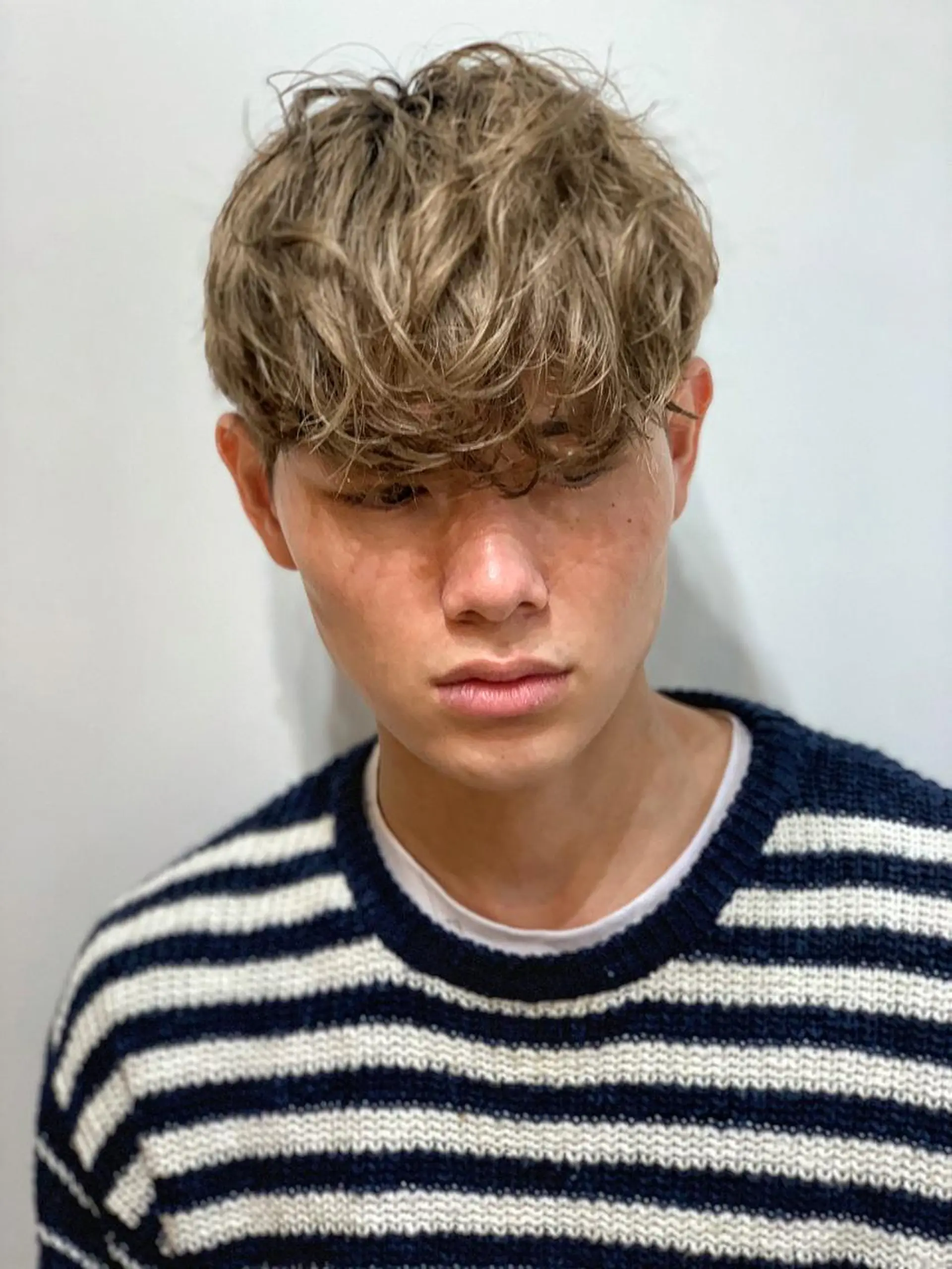 ミディアム カラー メンズ マッシュ メンズStylist 山根慧のヘアスタイル