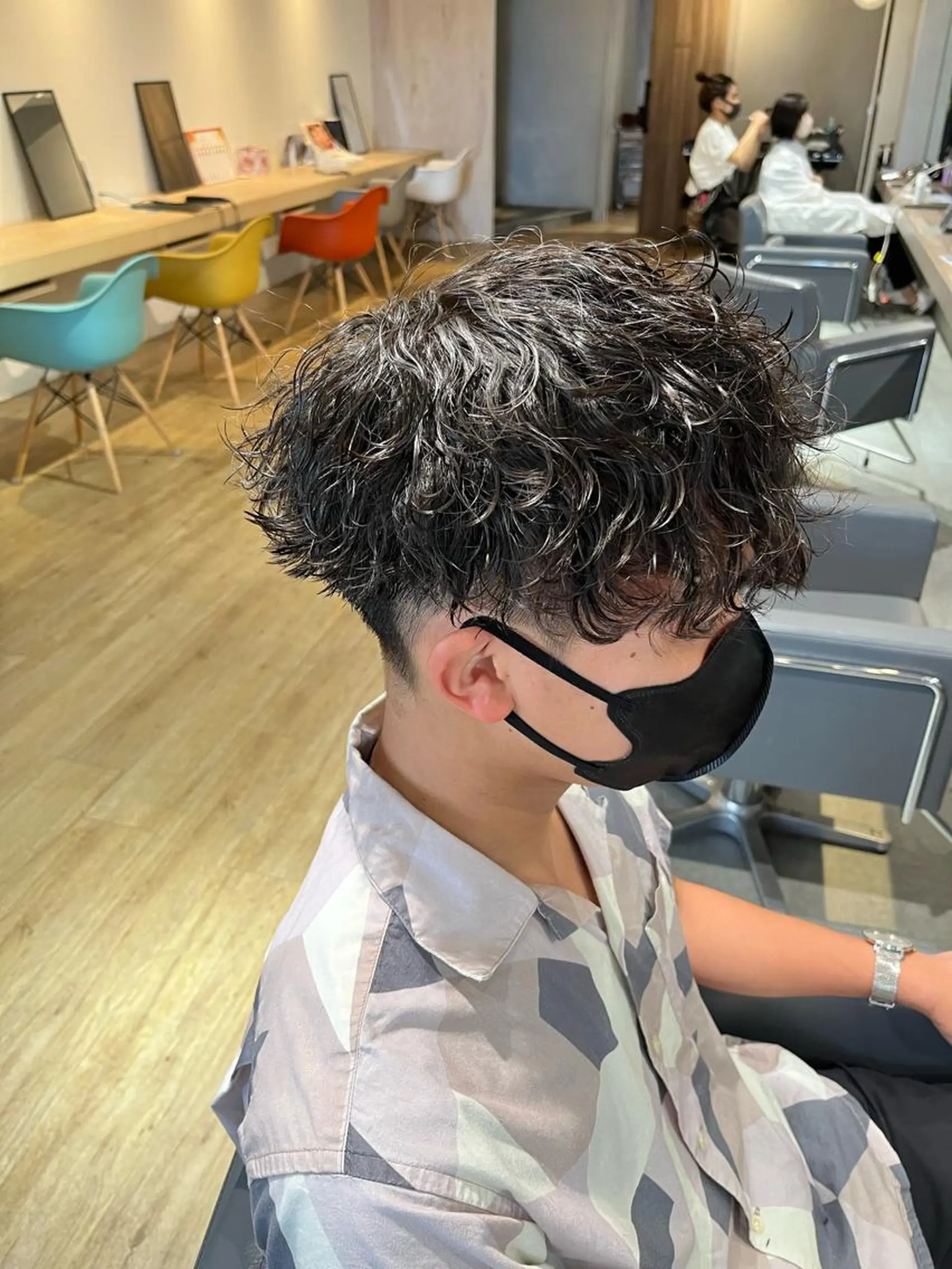 ショート パーマ メンズ カット パーマ SCENEbyRAD helmのヘアスタイル