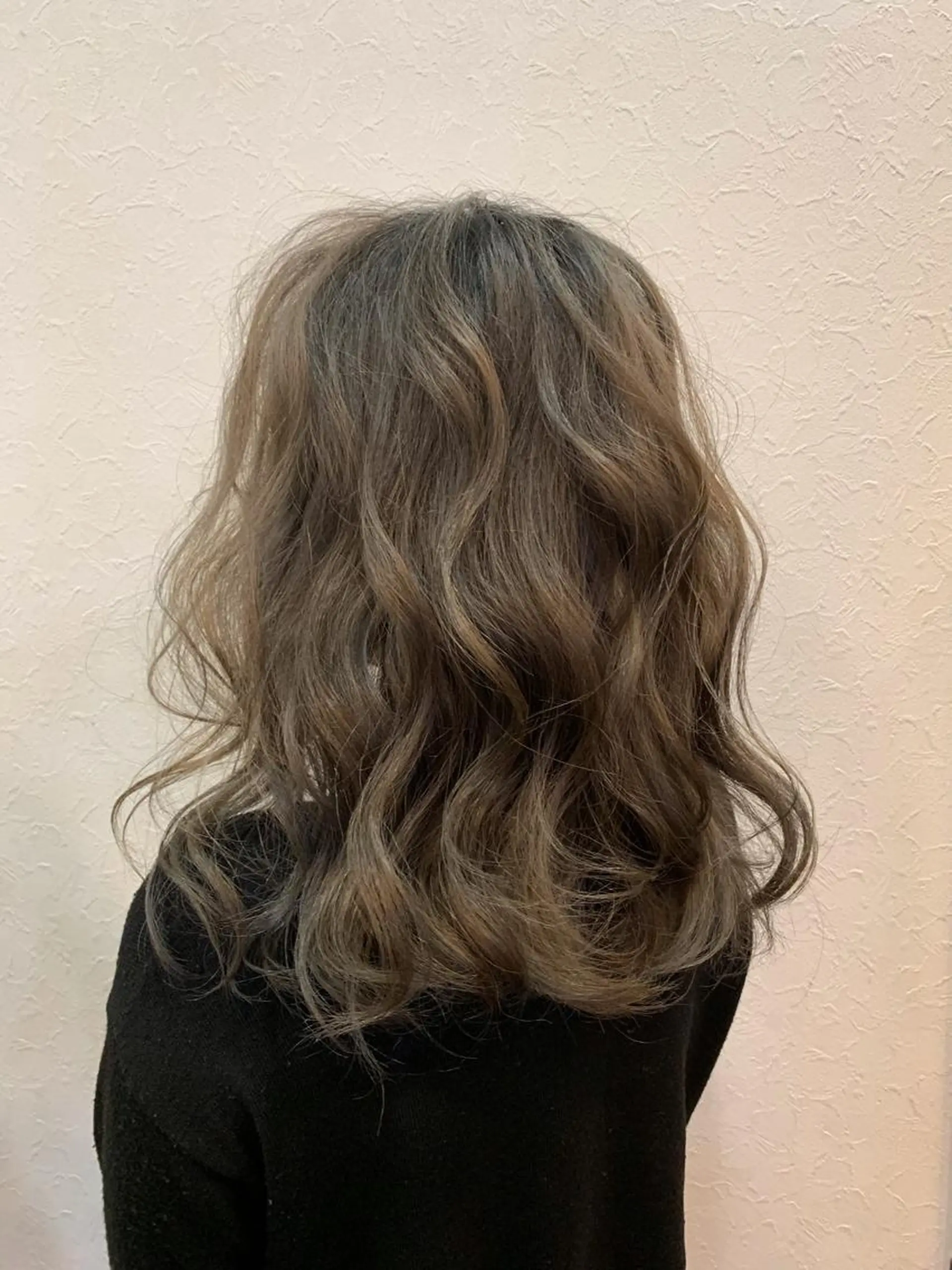 セミロング カラー ベージュカラー ブリーチ ケアブリーチ カット ヘアカラー トリートメント 佐野 智史のヘアスタイル