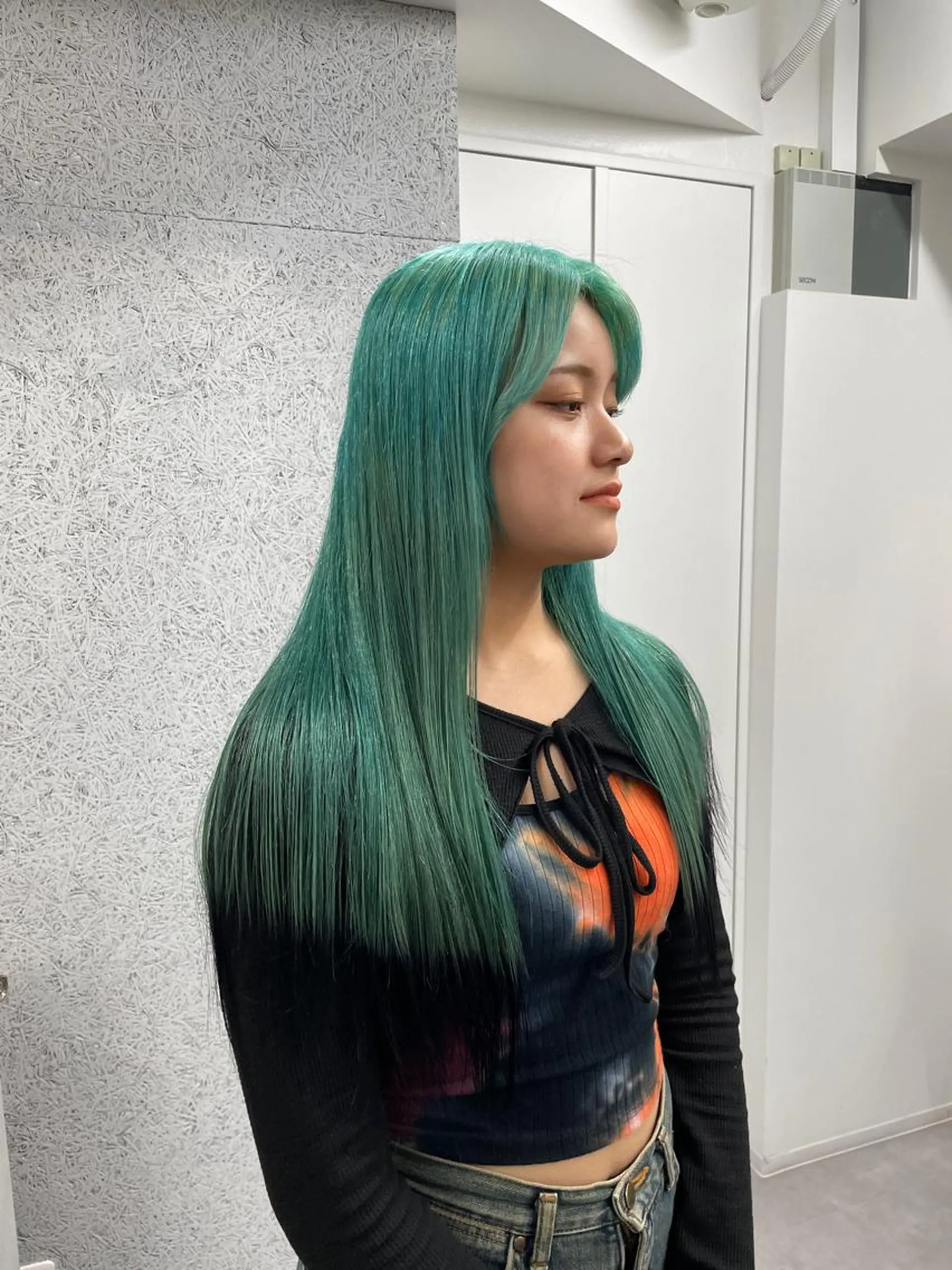 ロング カラー ヘアカラー トリートメント 切りっぱなしボブ レイヤー/縮毛矯正のヘアスタイル