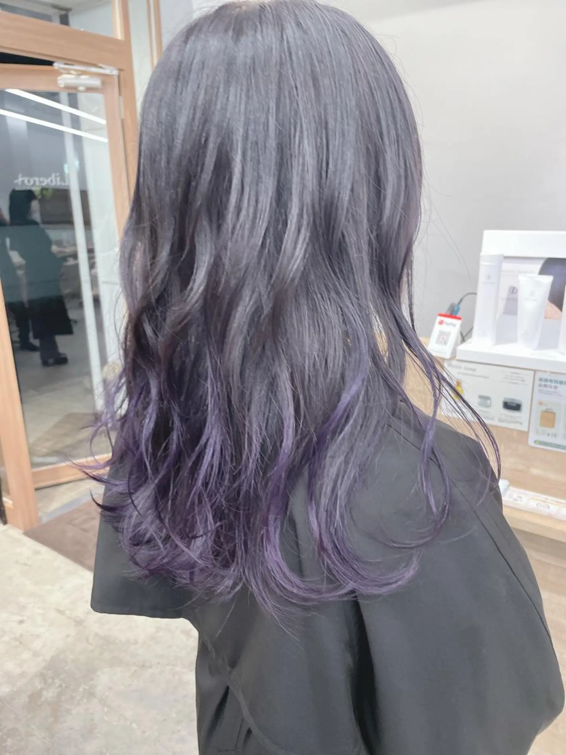 セミロング SAEKI【ior 】北千住店ブリーチのヘアスタイル