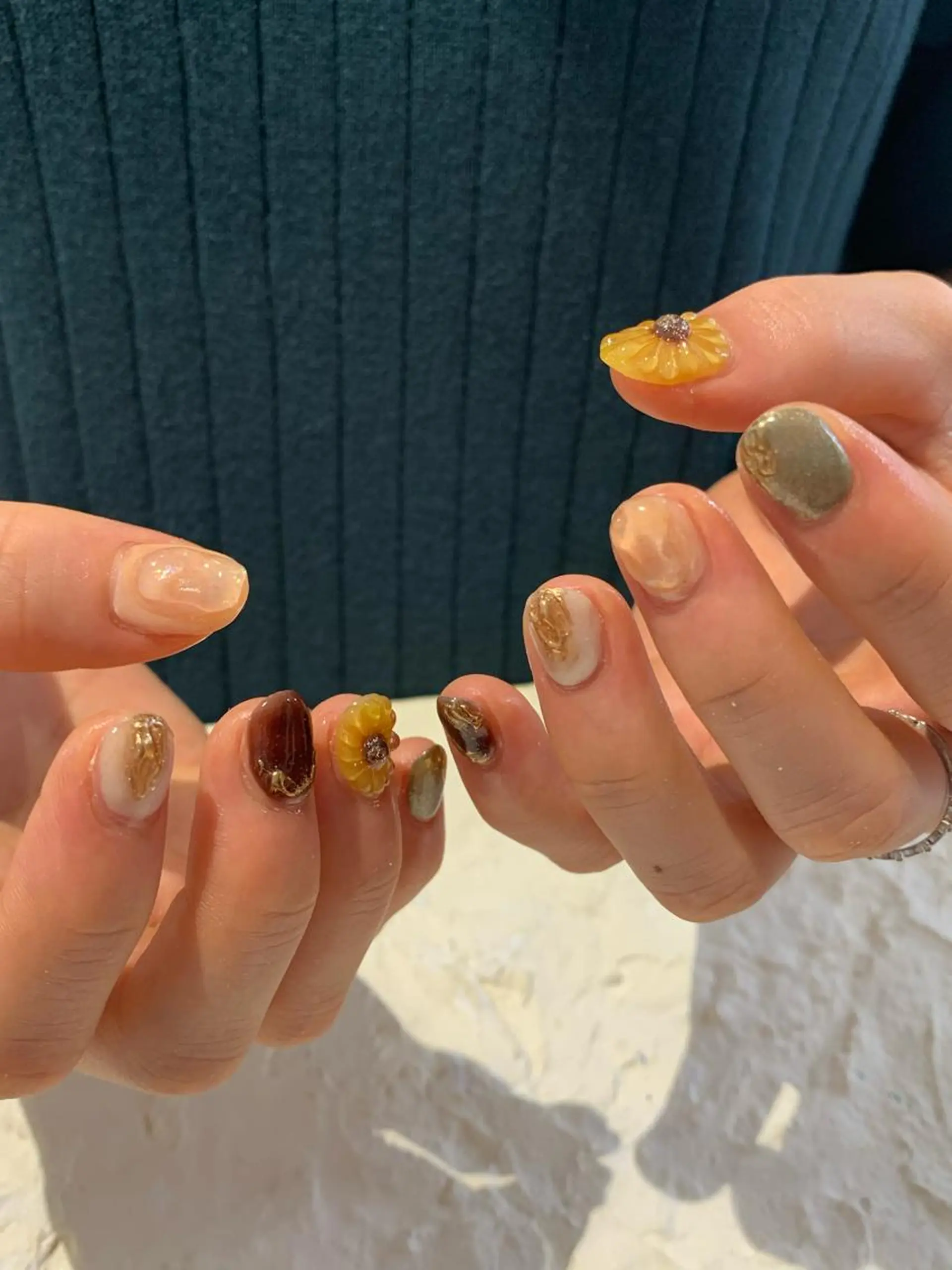 ネイル ハンドネイル マキノ ユイのネイルデザイン