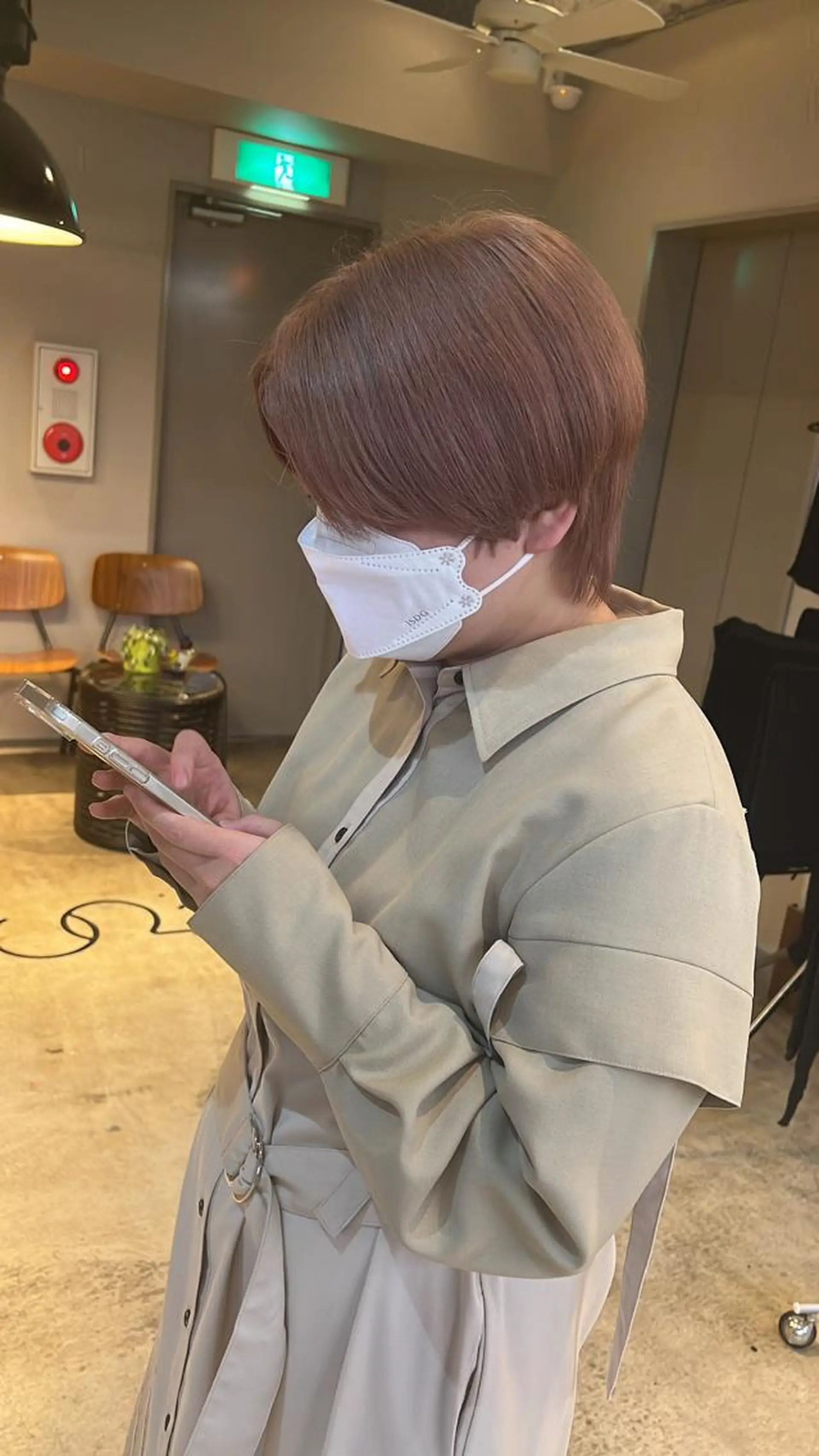 ミディアム ヘアカラー ミルクティーベージュ outaのヘアスタイル