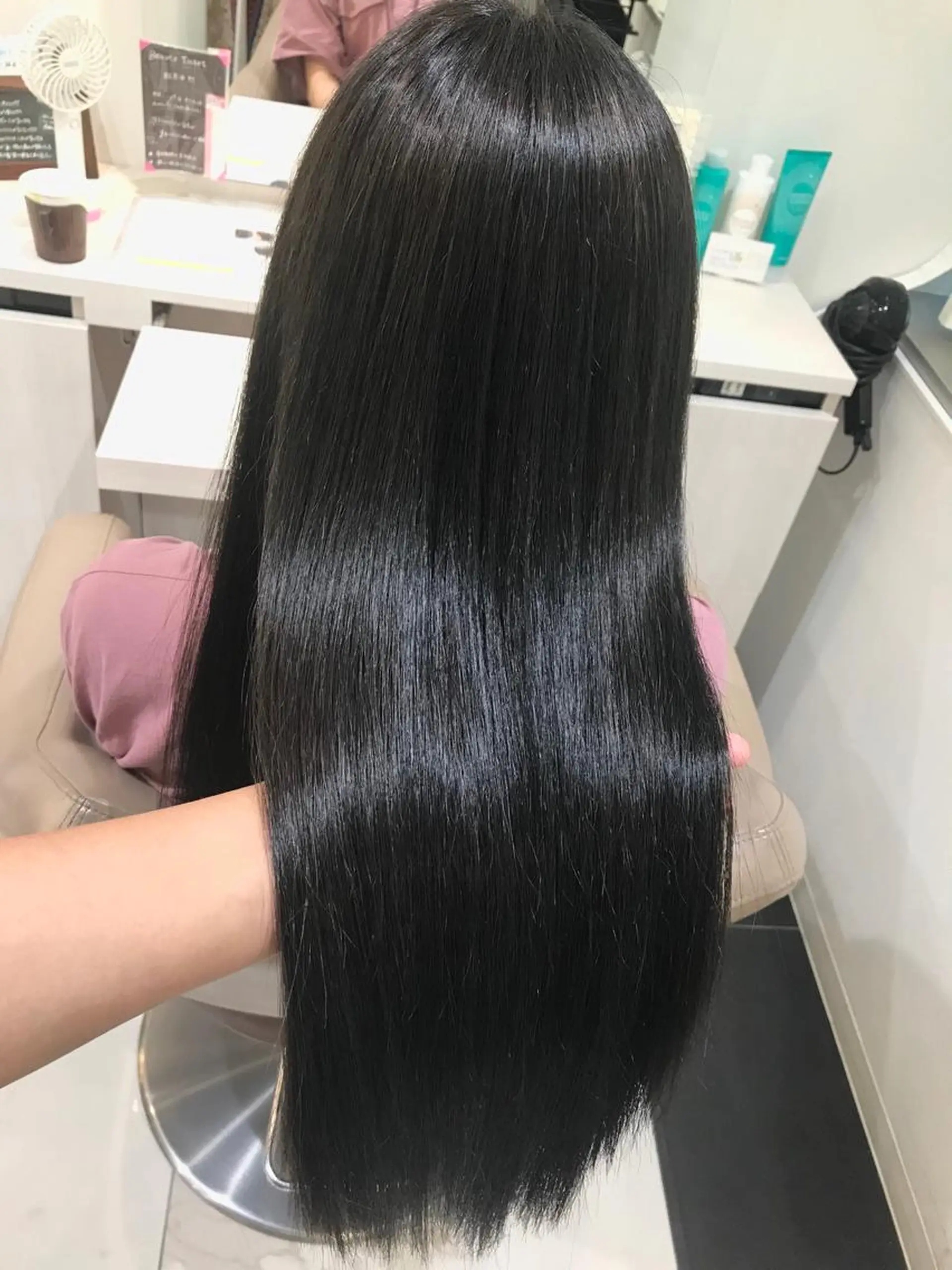 ロング カラー ヘアカラー トリートメント 清藤綾/脱白髪染め 白髪ぼかしハイライトのヘアスタイル