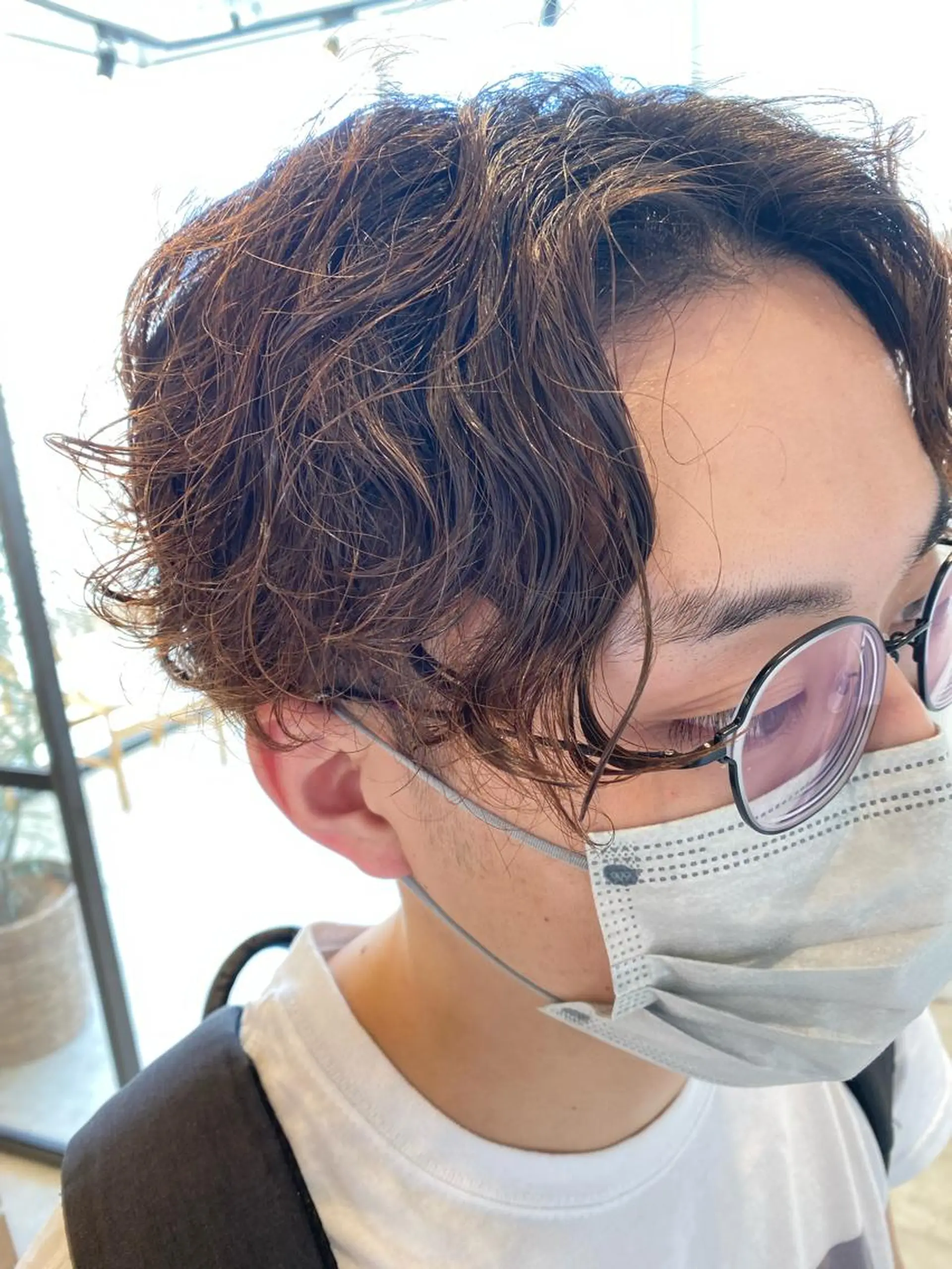 ショート パーマ メンズ メンズパーマ カット パーマ ピンク/ベージュ /似合わせ/田島百華のヘアスタイル