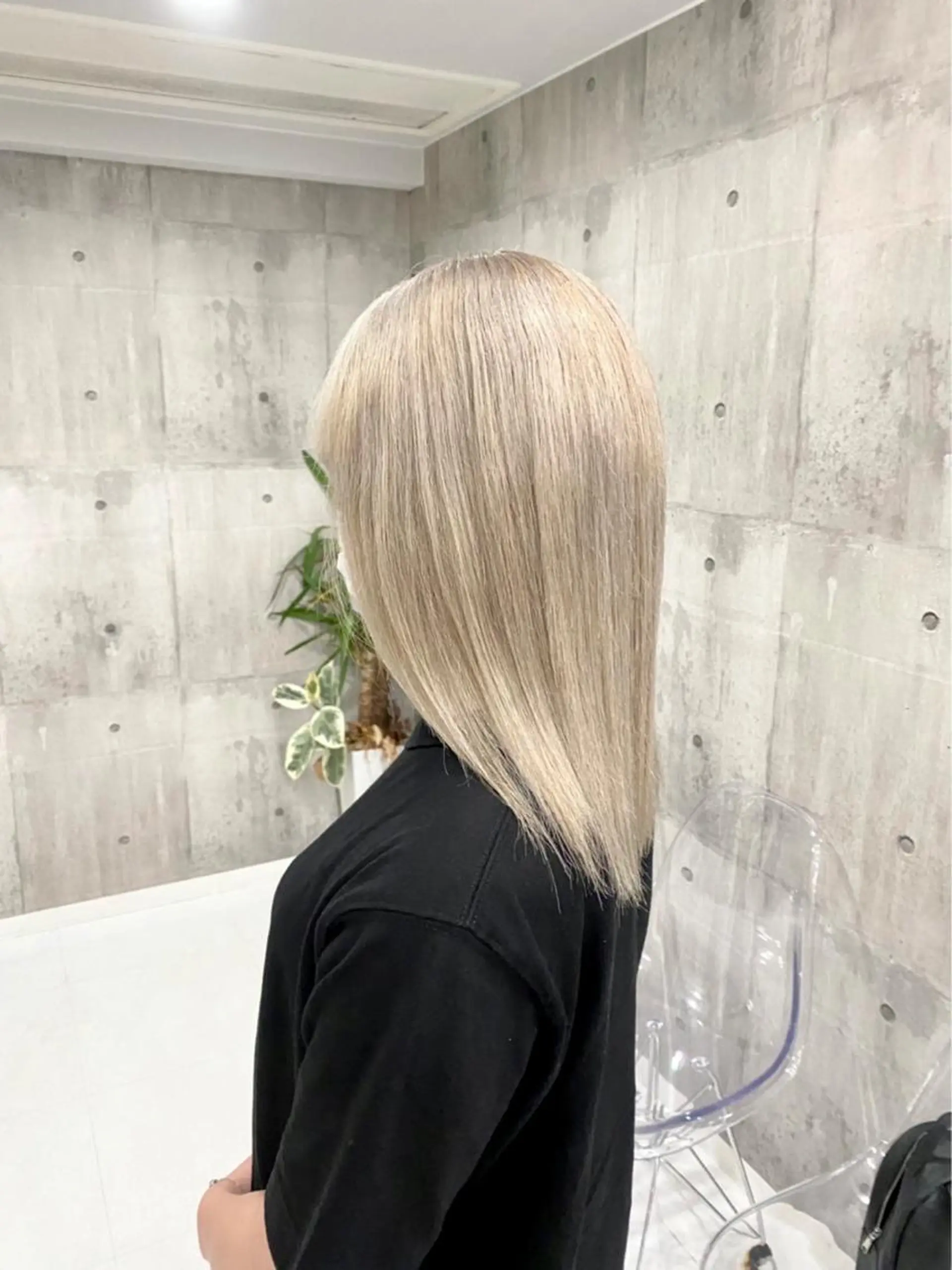 セミロング カラー ヘアアレンジ アッシュ アッシュグレー アッシュグレージュ バレイヤージュ ミストバング ヘアカラー トリートメント ヘアセット 柔らかカラー/ レイヤーYUTO🧋のヘアスタイル