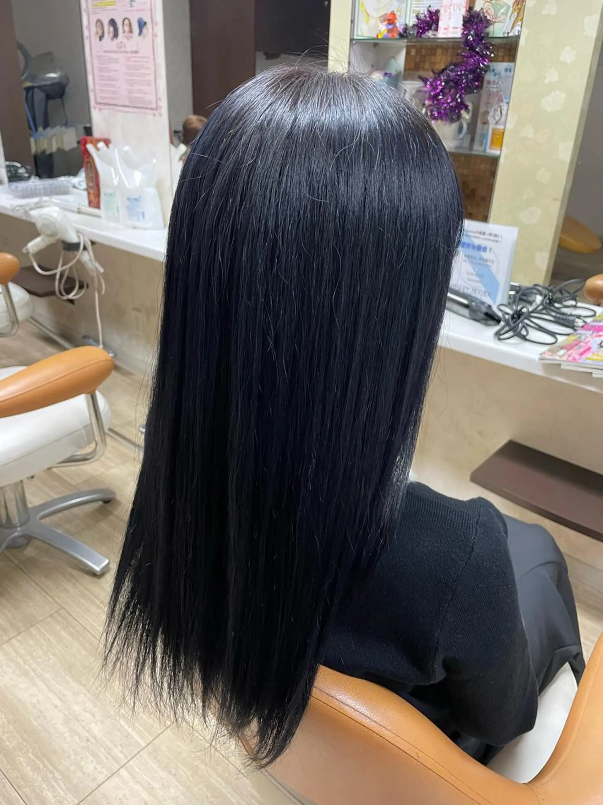 ロング カラー 黒髪 ブルーカラー ブルーブラック ヘアカラー 徳留 もも花のヘアスタイル