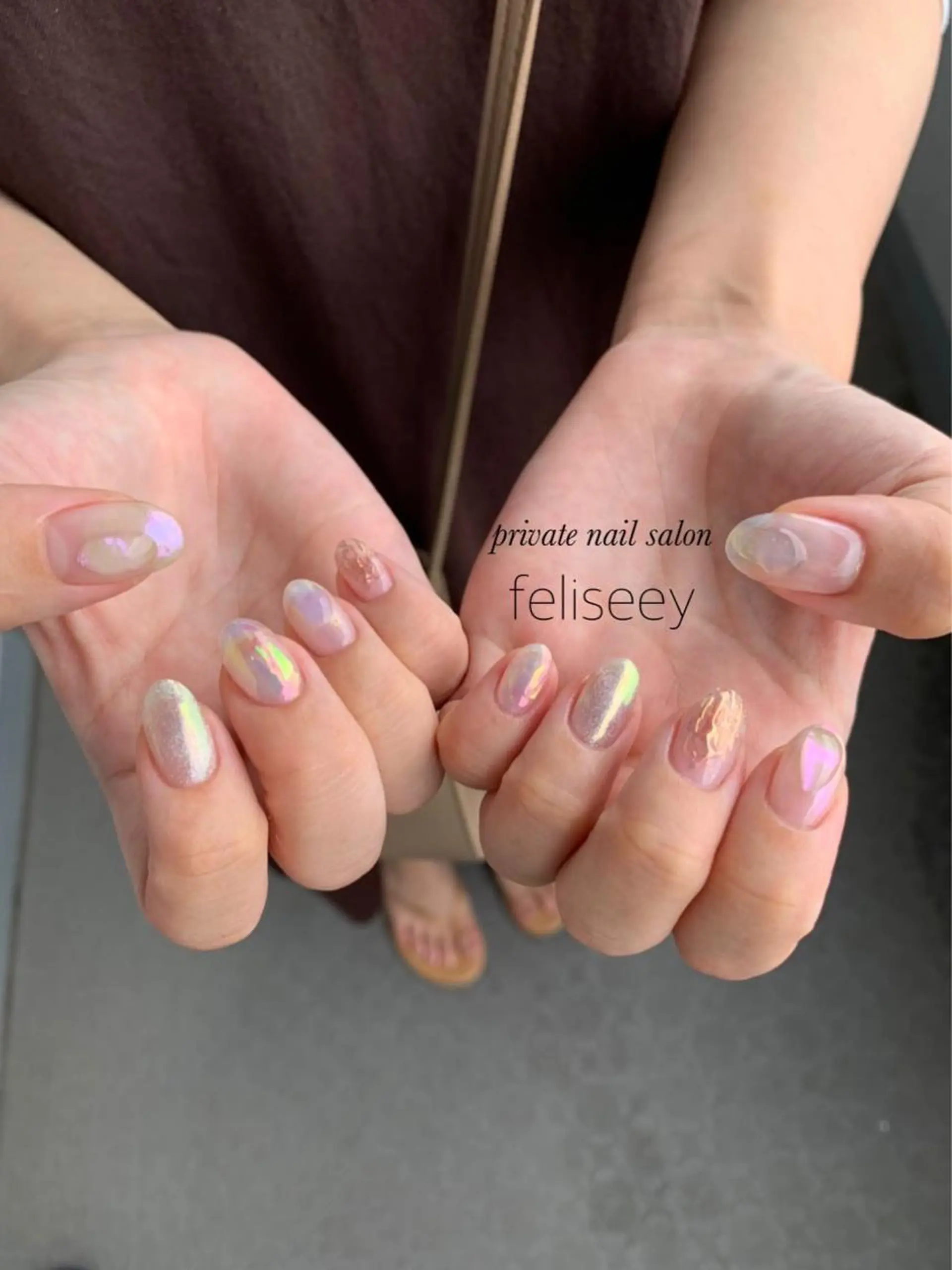 ネイル オーロラネイル クリアネイル 持ち込み feliseey 〘フェリシー 〙のネイルデザイン