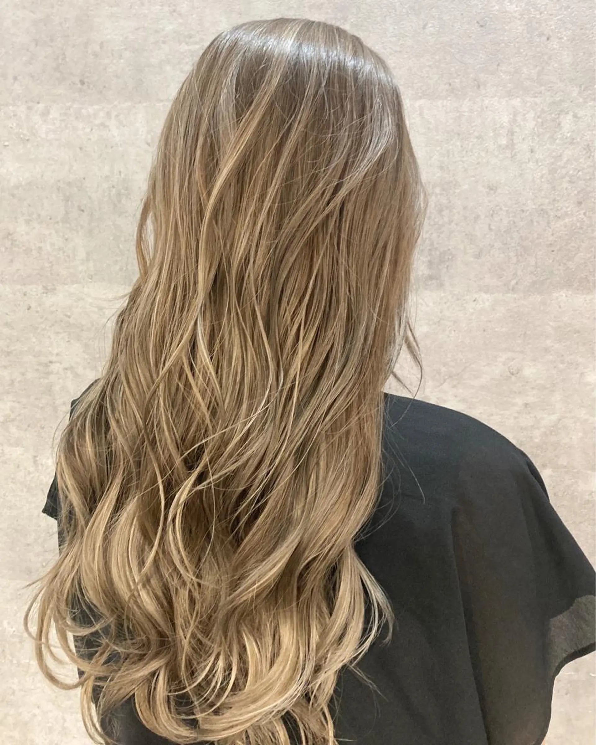 ロング ハイライト トリートメント 髪質改善で 憧れの潤艶美髪にのヘアスタイル