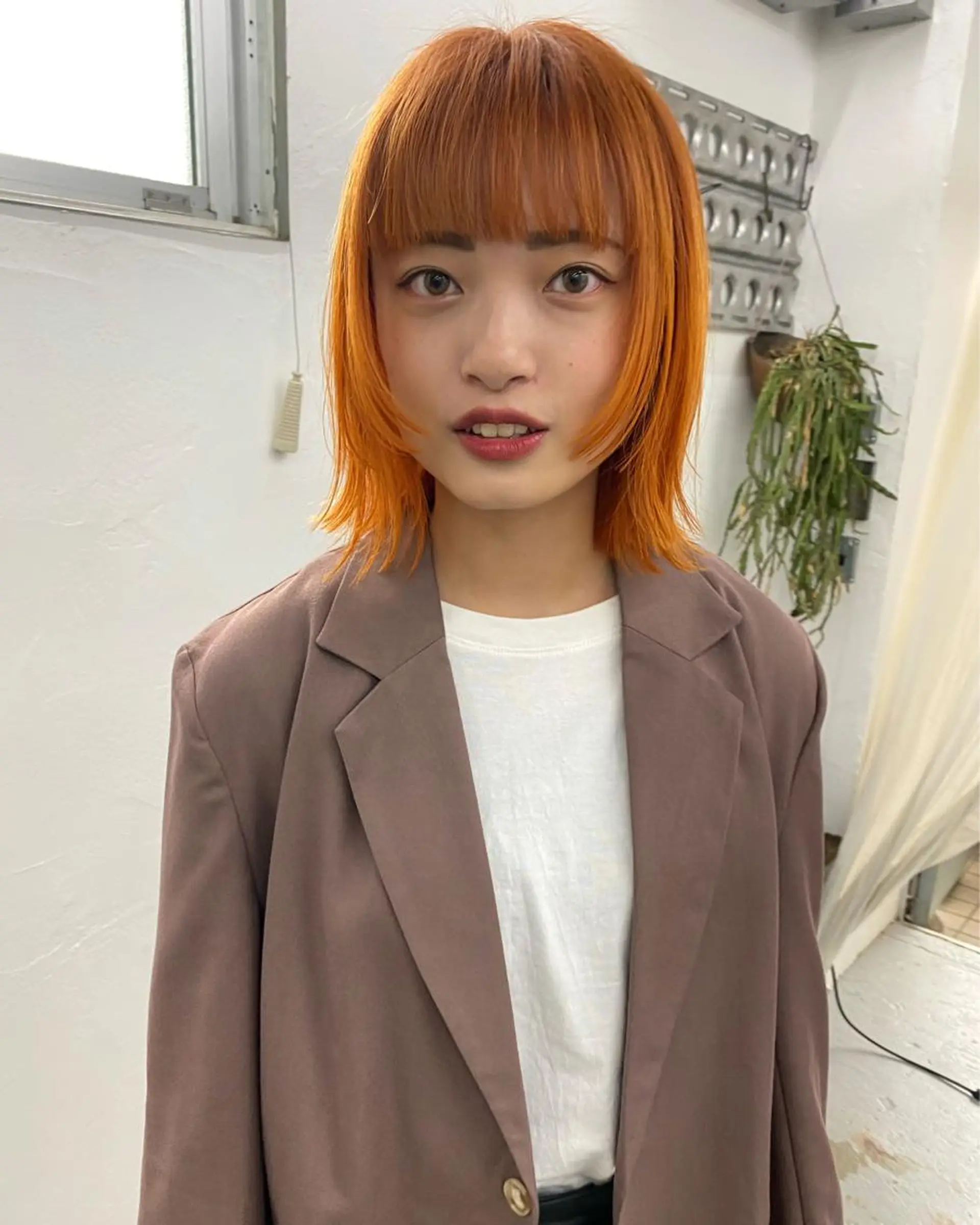 ミディアム カラー qiie/ワンカラー インナーカラーのヘアスタイル