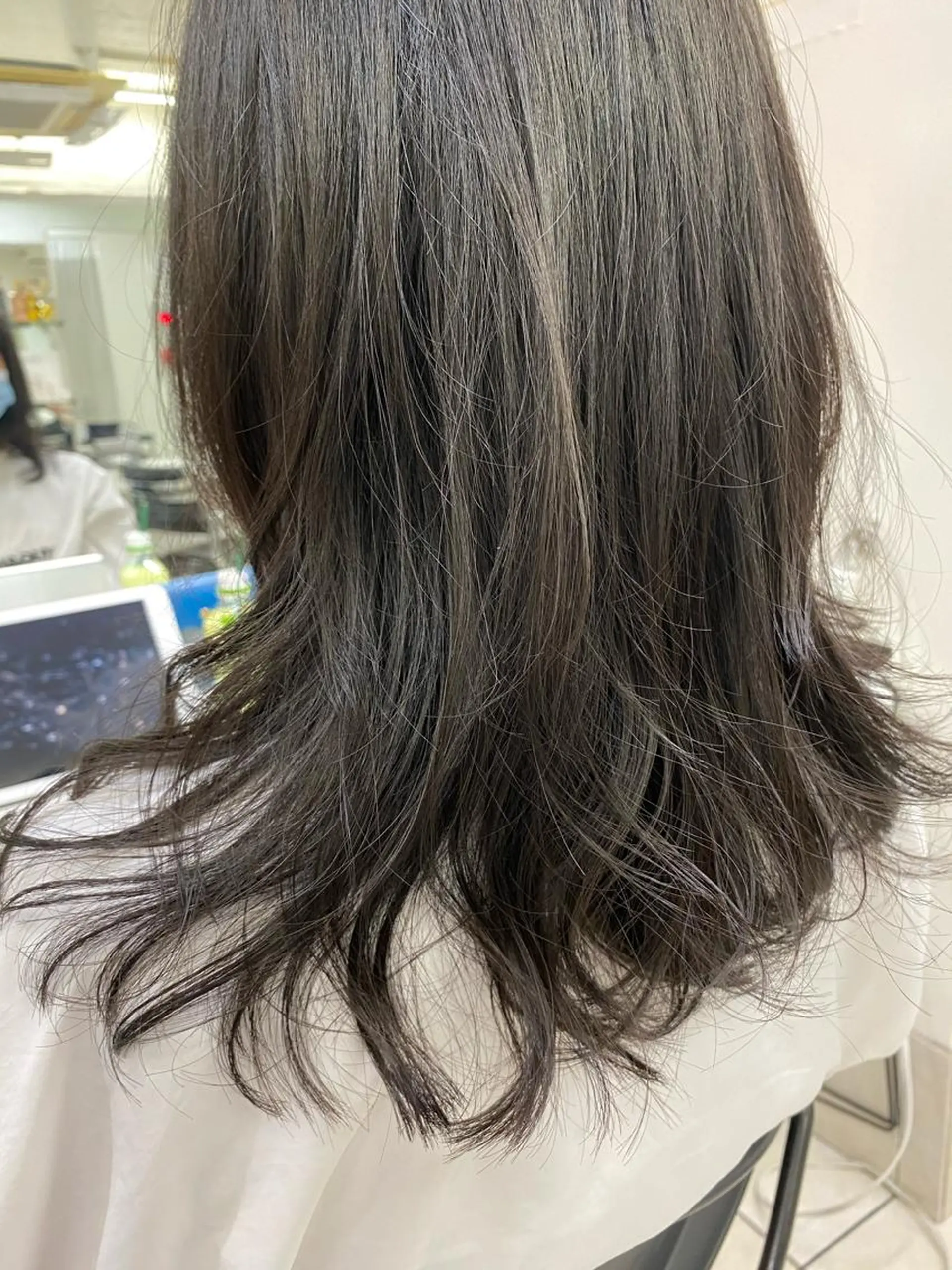 ミディアム パーマ ショートヘア / 星野菜月のヘアスタイル