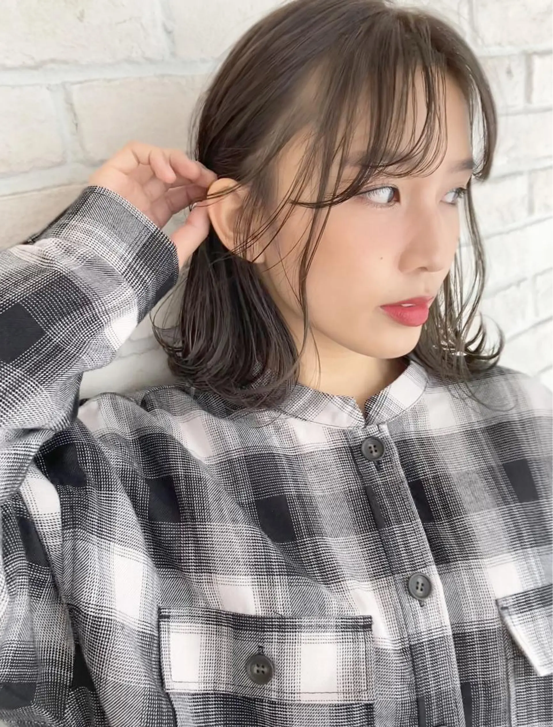 ヘアアレンジ 成人式 着物ヘア 卒業式のヘアスタイル あやかショート 白髪ぼかしのヘアスタイル