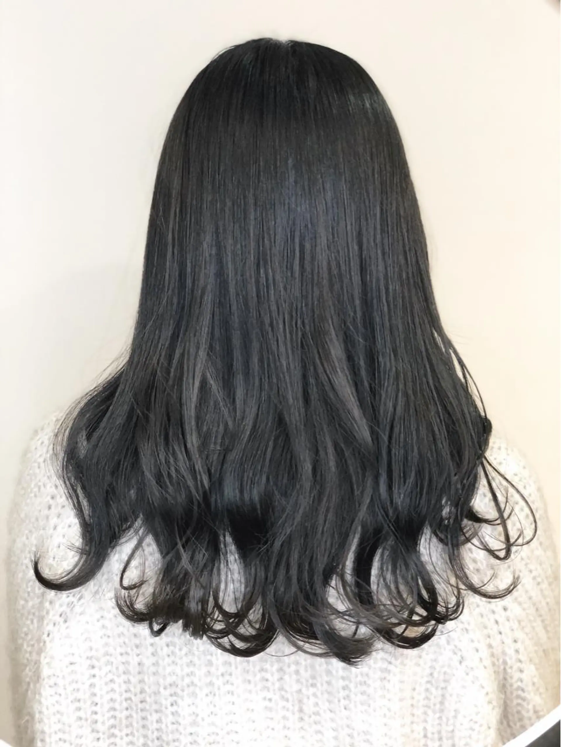 ロング カラー ブルーカラー ブルージュ グレージュ 門田 恭弥のヘアスタイル