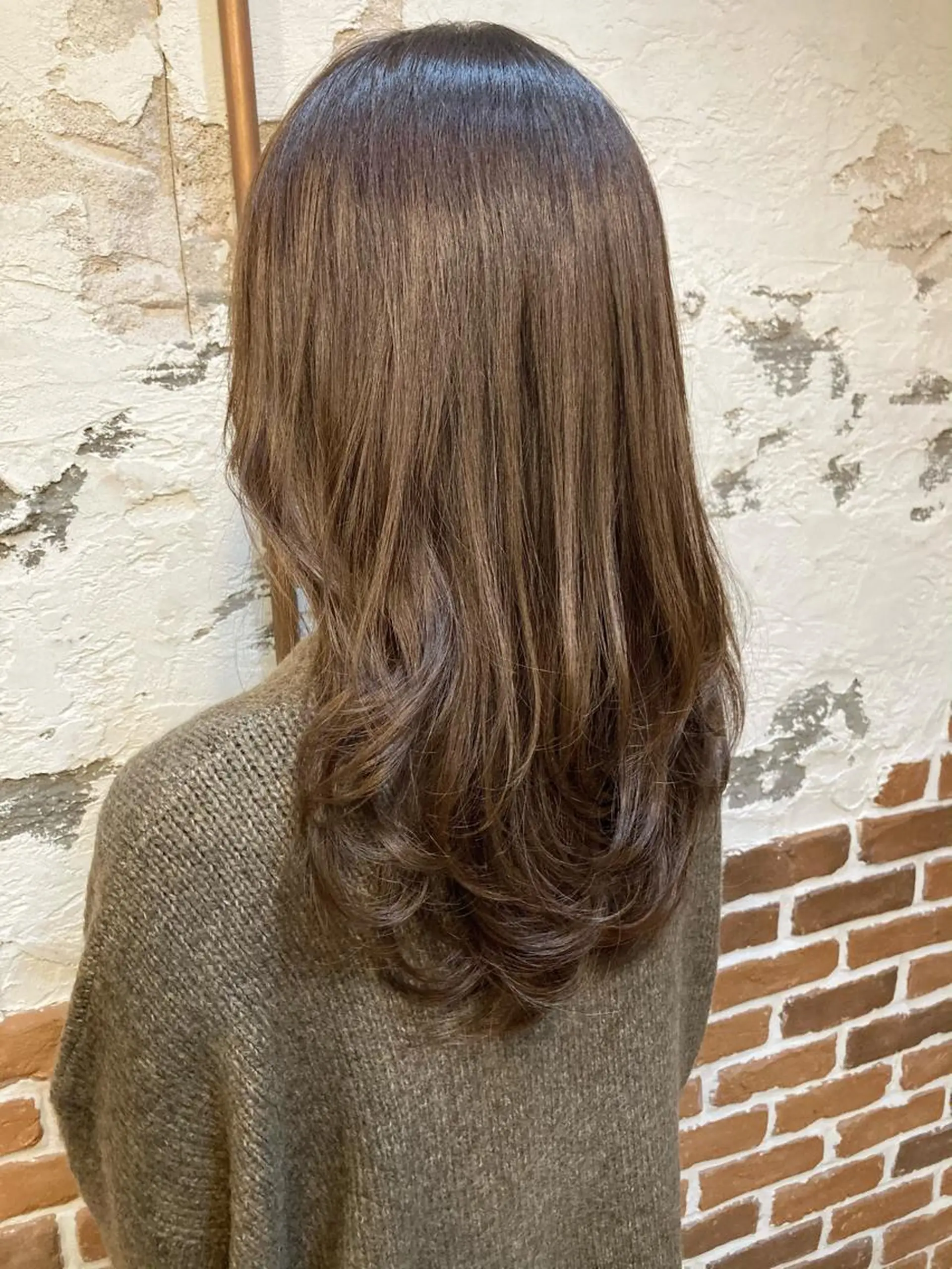 セミロング ヘアカラー トリートメント ✨色持ちの良い艶 カラー✨蟹江真世のヘアスタイル