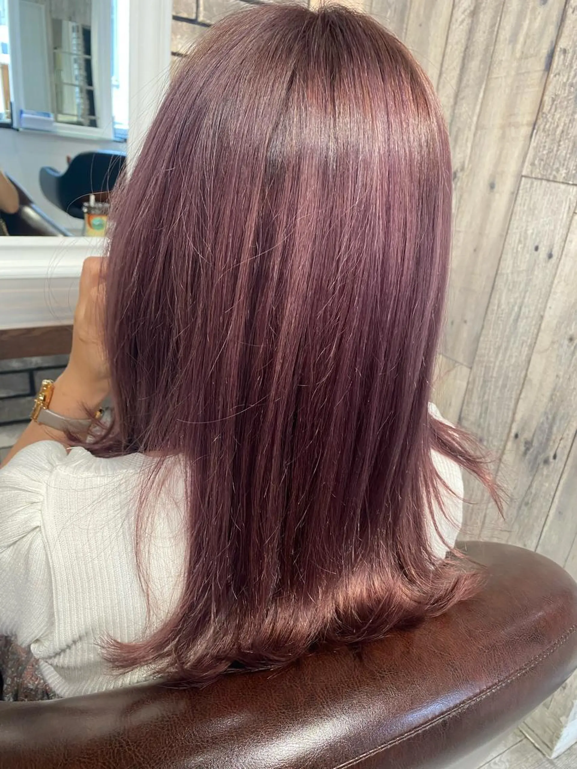 セミロング ヘアカラー トリートメント ジャニヲタ美容師 推しカラー中平海帆のヘアスタイル