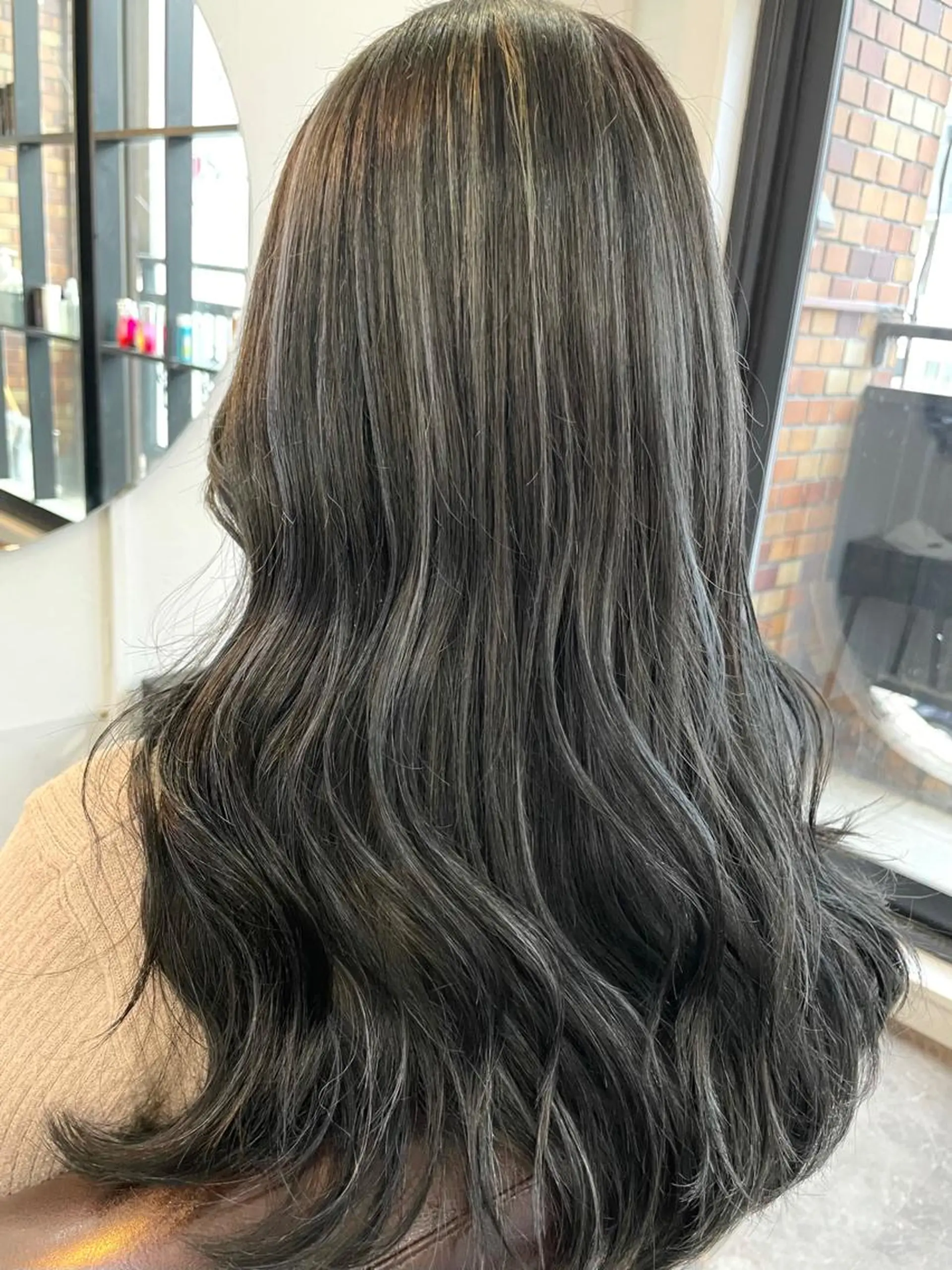 ミディアム カラー パーマ ヘアアレンジ メンズ シールエクステ メンズバレイヤージュ メンズブリーチ メンズハイライト メンズインナーカラー 🦋高瀬寛菜🦋 韓国/ブリーチのヘアスタイル