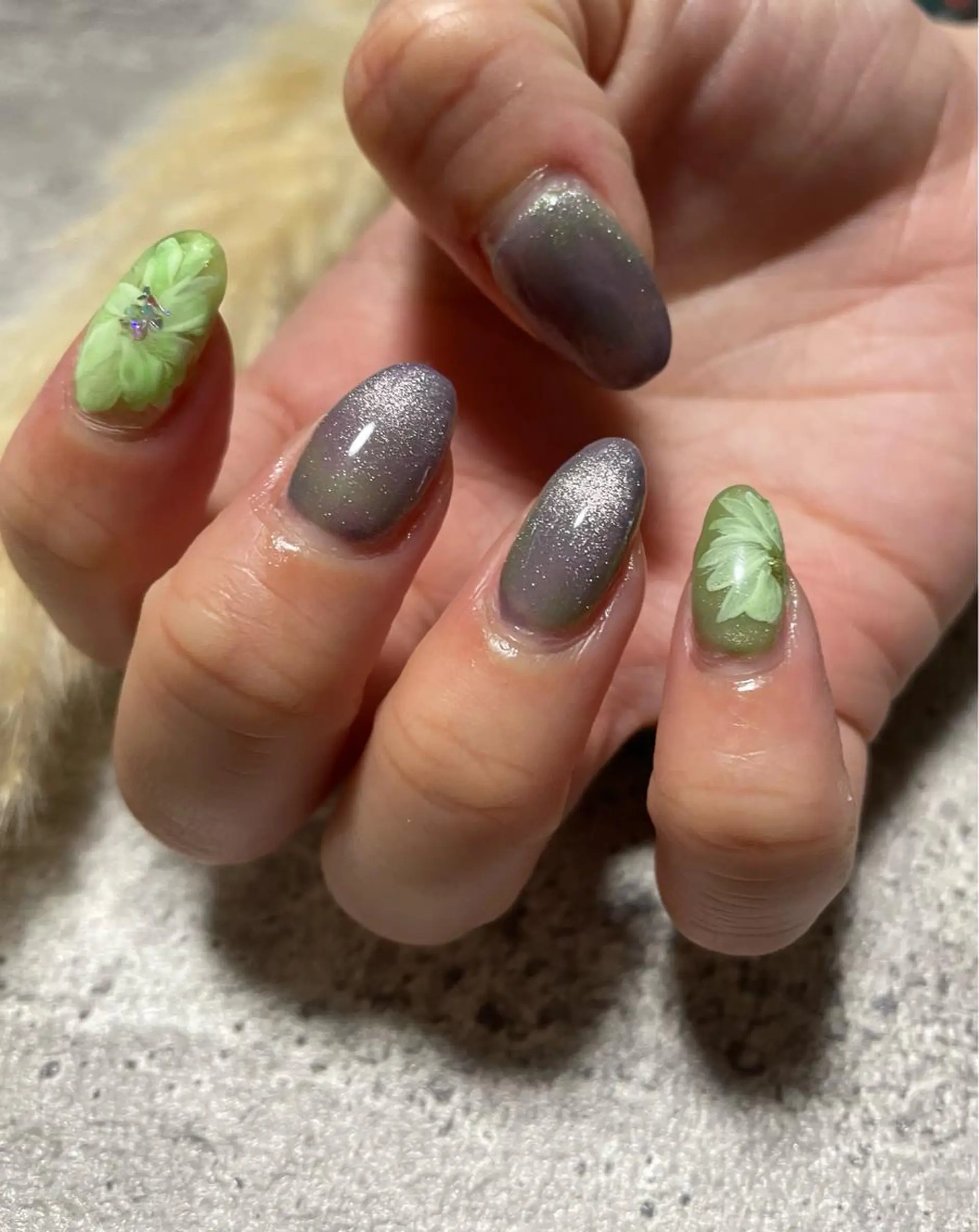 ネイル アートネイル マグネットネイル ハンドネイル 横尾 麻里のネイルデザイン